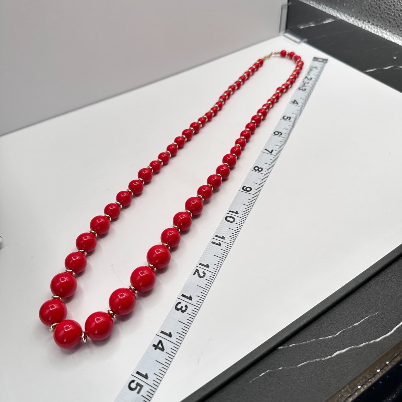 Vintage 80s Red Resin Bead Statement Necklace Gold Tone Spacers Fashion Jewelry - Thumbnail 10