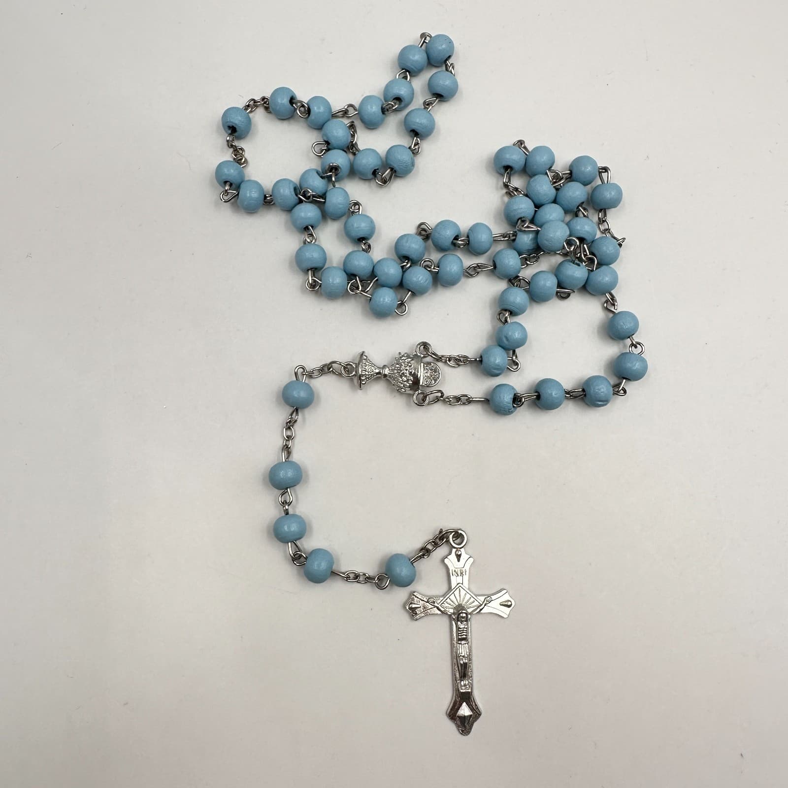 Vintage 90s Light Blue Beaded Crucifix Pendant Necklace Silver Tone Jewelry - Thumbnail 2