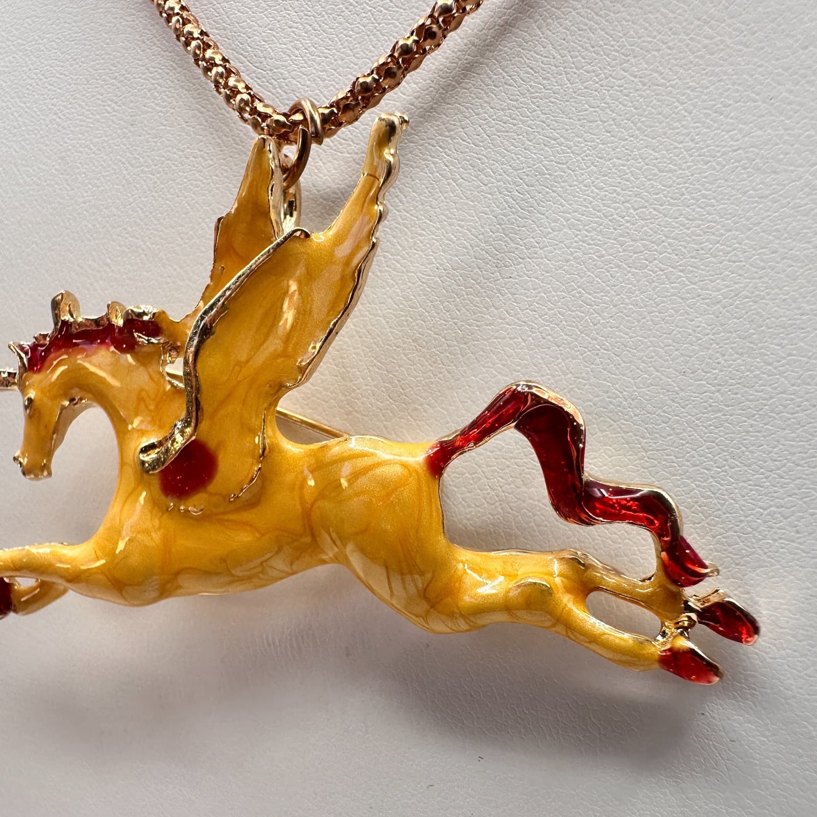 Vintage 80s Unicorn Pegasus Brooch-Pendant Necklace Yellow Red Enamel Jewelry - Thumbnail 5