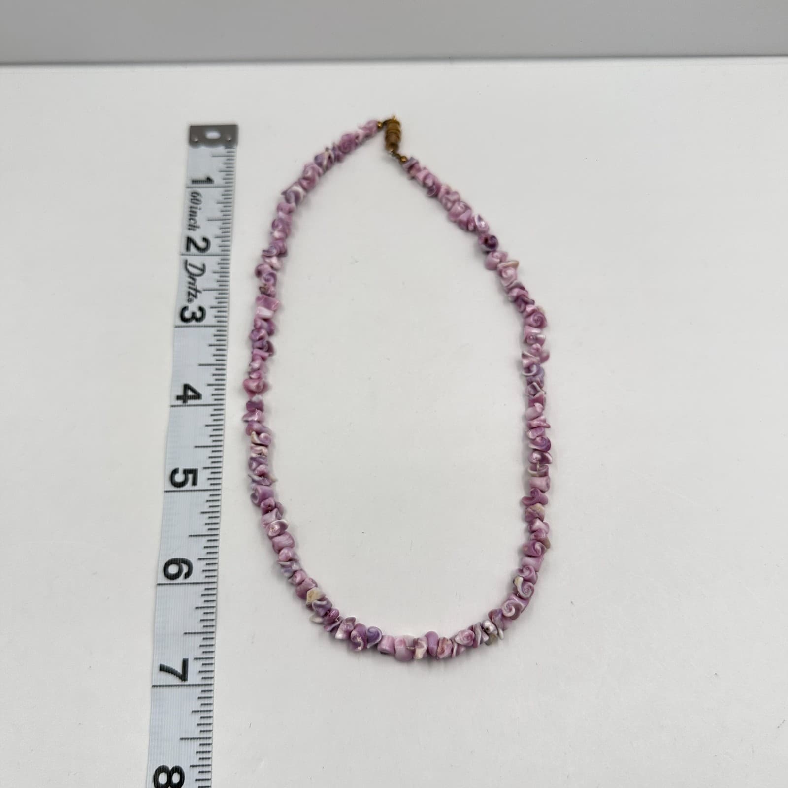 Vintage 90s Shell Chip Gold Tone Necklace Retro Women's Classic Fashion Jewelry - Thumbnail 10