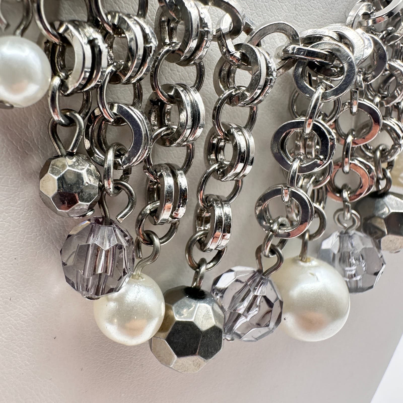 Vintage 90s Silver Tone Bib Necklace Faux Pearl Beaded Charm Women's Jewelry - Thumbnail 6
