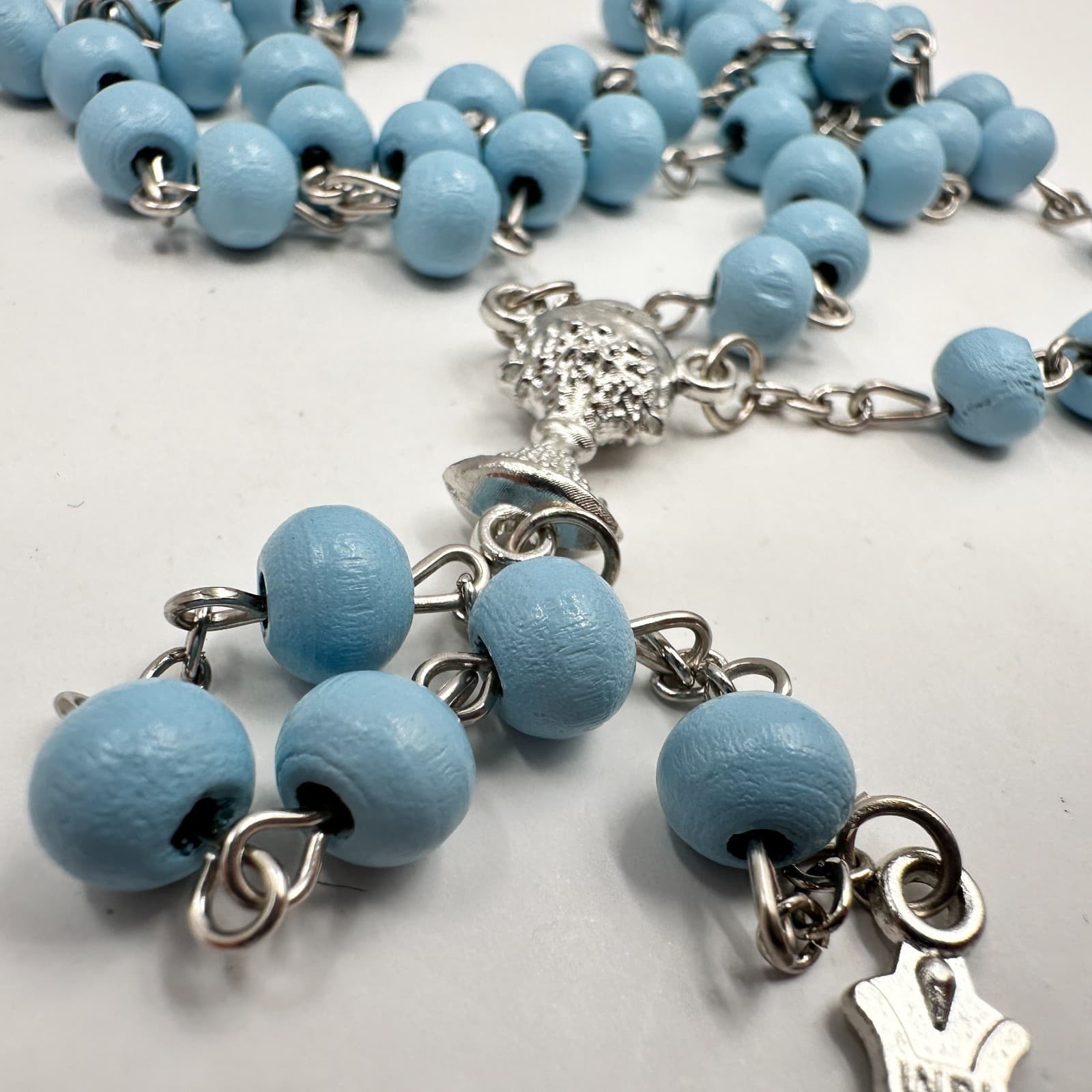 Vintage 90s Light Blue Beaded Crucifix Pendant Necklace Silver Tone Jewelry - Thumbnail 6