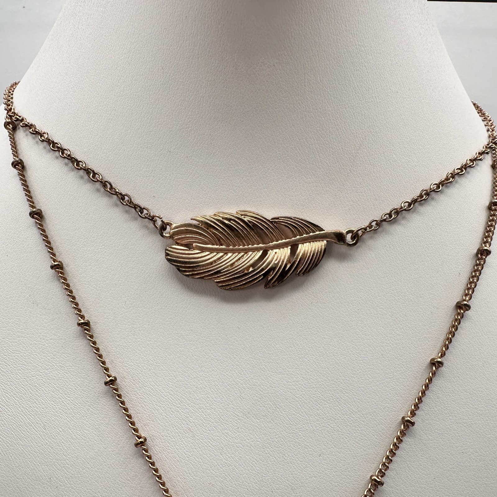 Vintage 90s Pink Stone Gold Tone Tassel Feather Necklace Women's Fashion Jewelry - Thumbnail 3