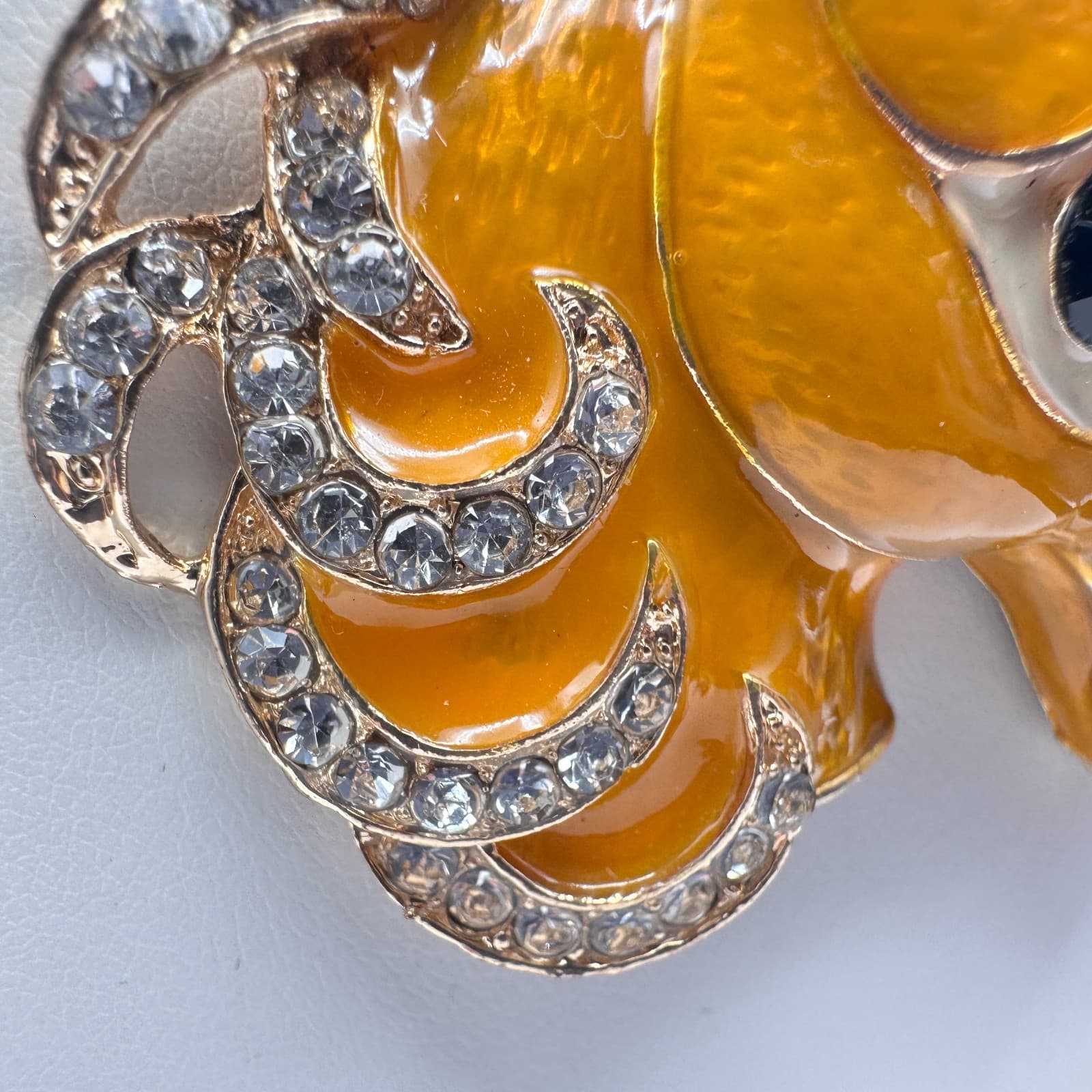 Vintage 90s Betsey Johnson Unicorn Pendant Necklace Gold Tone Rhinestone Jewelry - Thumbnail 6