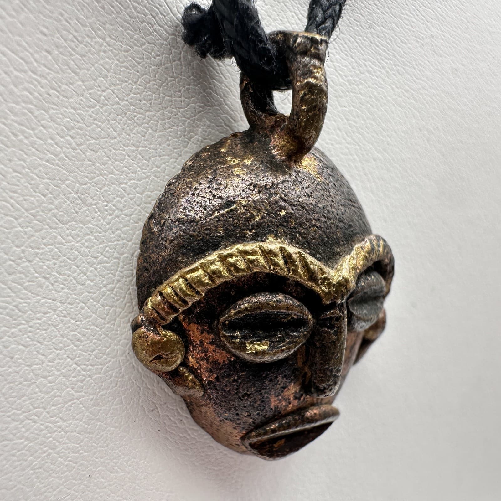 Vintage 90s Bronze Tone Tribal Mask Pendant Necklace Women's Classic Jewelry - Thumbnail 4