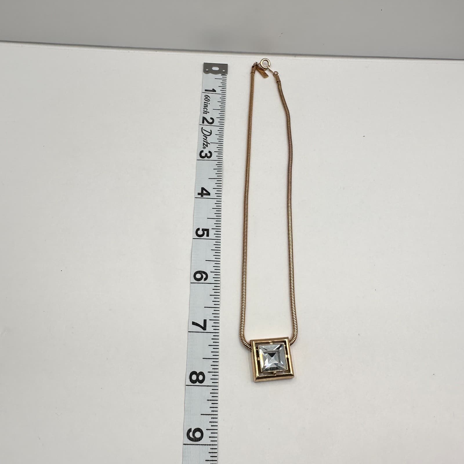 Vintage 90s Avon Gold Tone Square Rhinestone Pendant Snake Skin Necklace Jewelry - Thumbnail 9