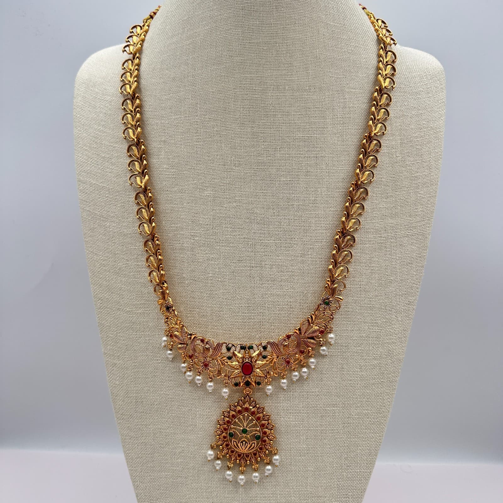 Vintage Y2K Gold Tone Cabochons Faux Pearl Necklace Women's Classic Jewelry - Image 1