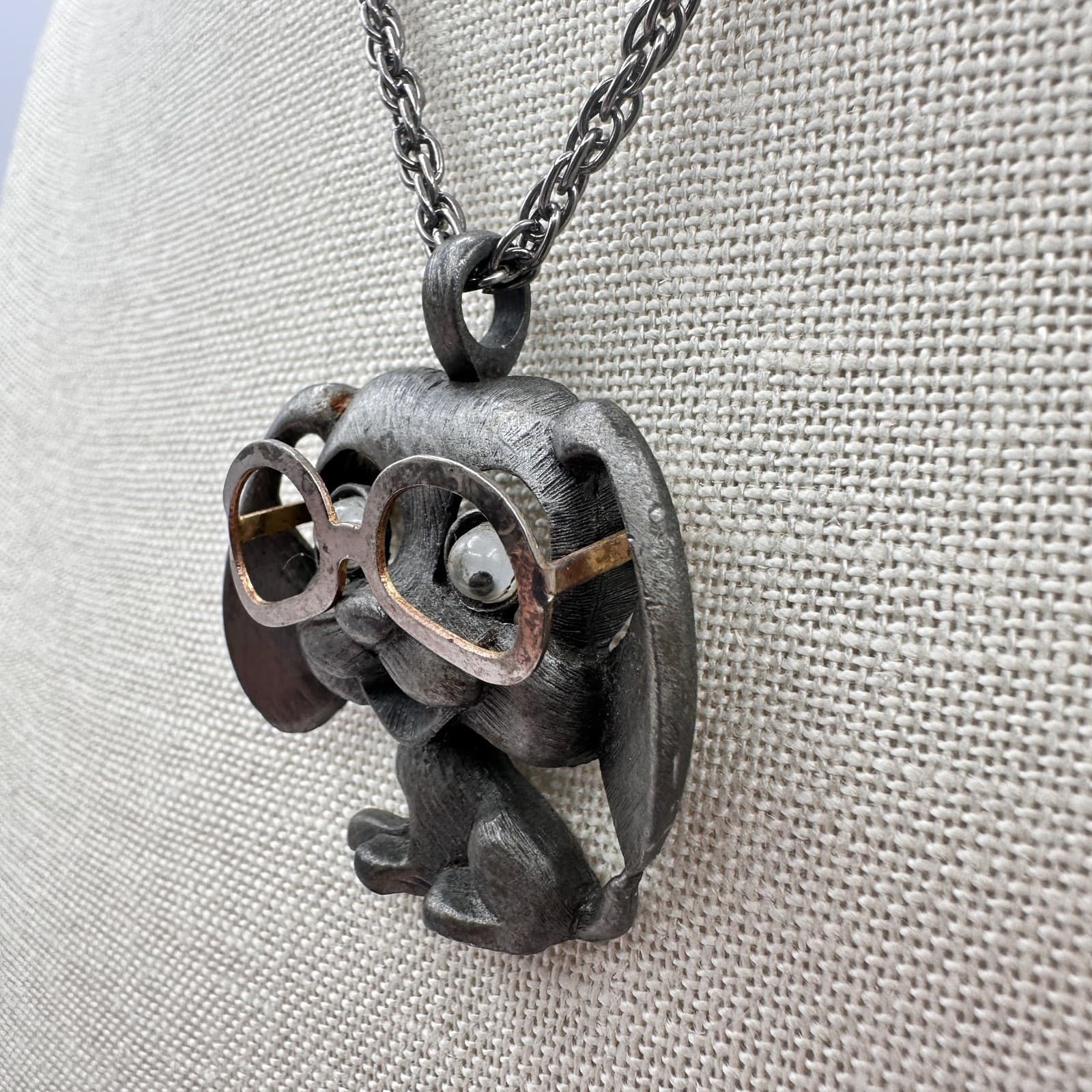 Vintage 80s Moveable Googly Eyes Dog Silver Tone Pendant Necklace Jewelry - Thumbnail 6