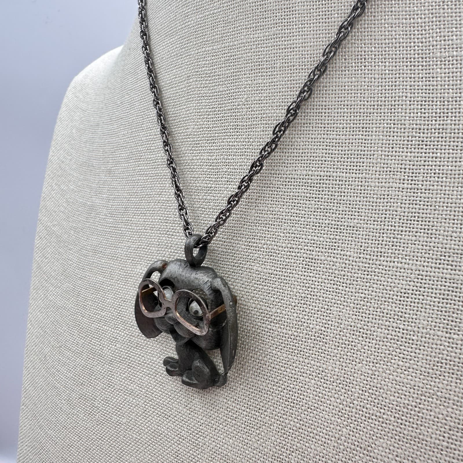 Vintage 80s Moveable Googly Eyes Dog Silver Tone Pendant Necklace Jewelry - Thumbnail 7