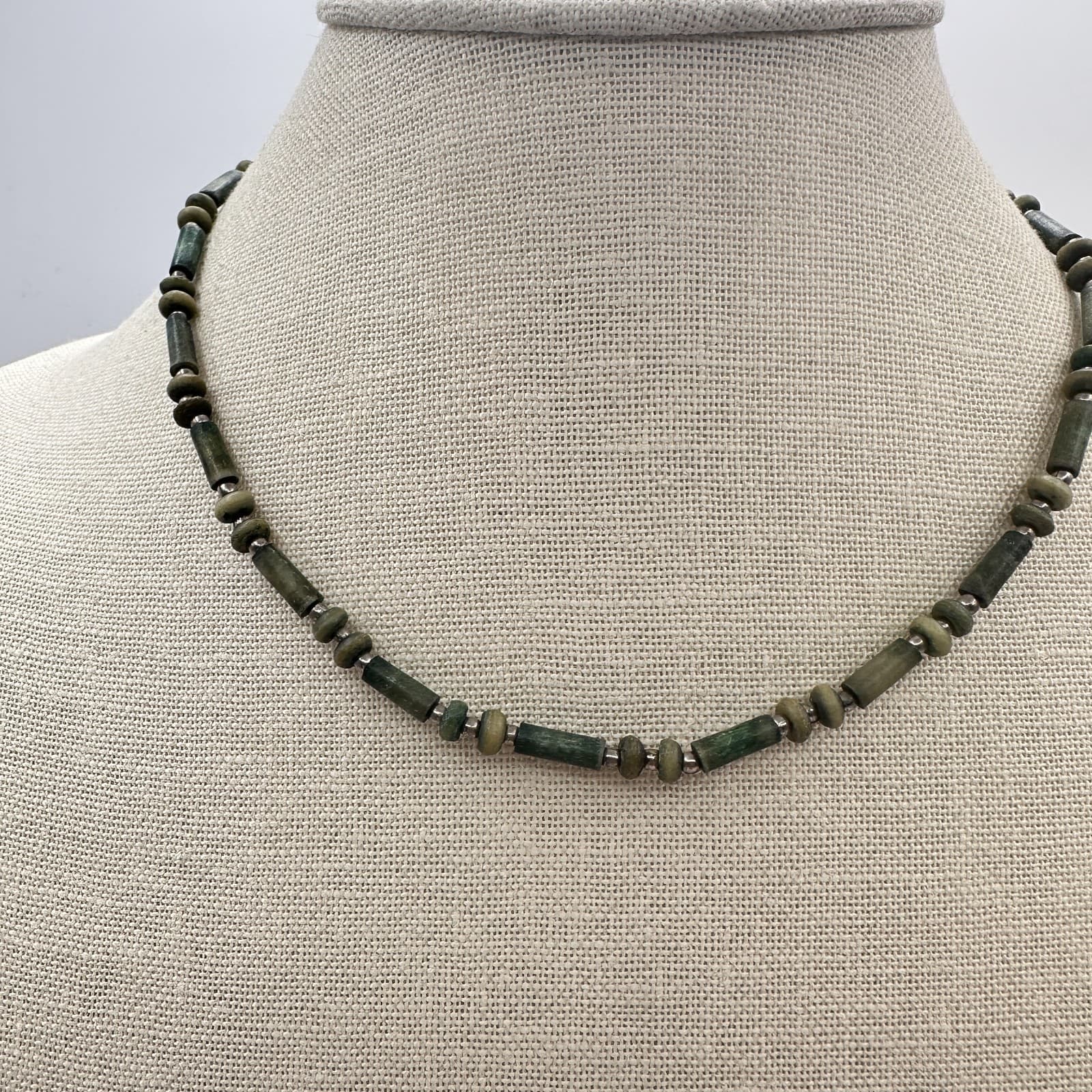 Vintage 90s Green Tube & Flat Disc Stone Beaded Necklace Silver Tone Jewelry - Thumbnail 2