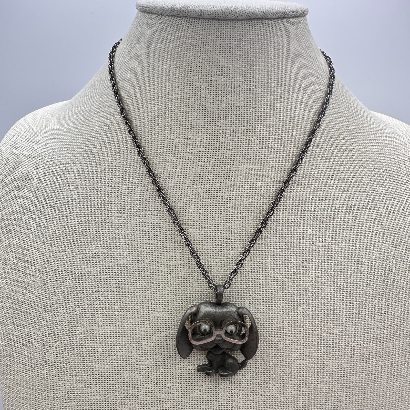 Vintage 80s Moveable Googly Eyes Dog Silver Tone Pendant Necklace Jewelry - Thumbnail 2