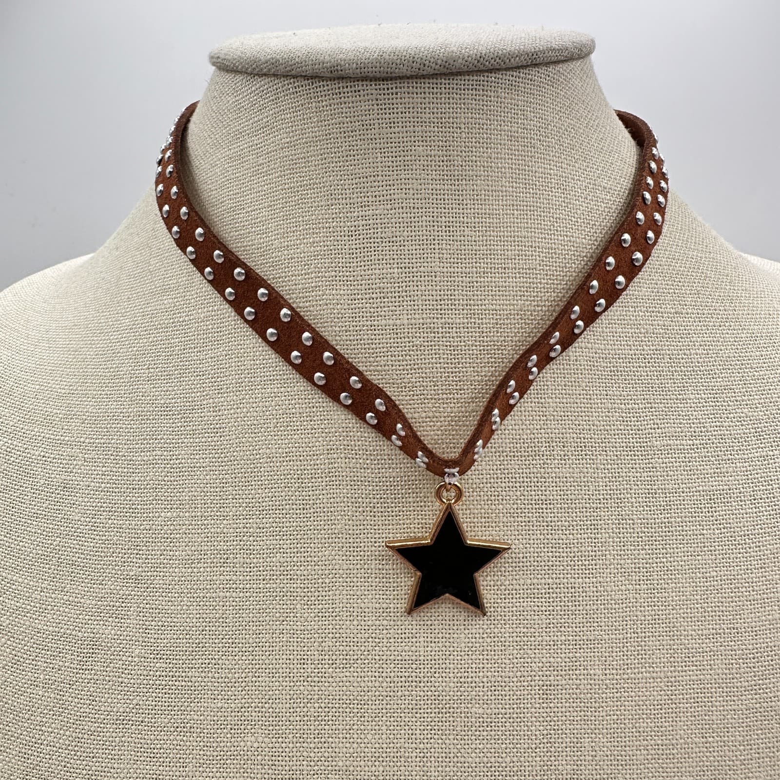 Vintage 90s Brown Studded Black Enamel Star Pendant Necklace Silver Tone Jewelry - Thumbnail 6