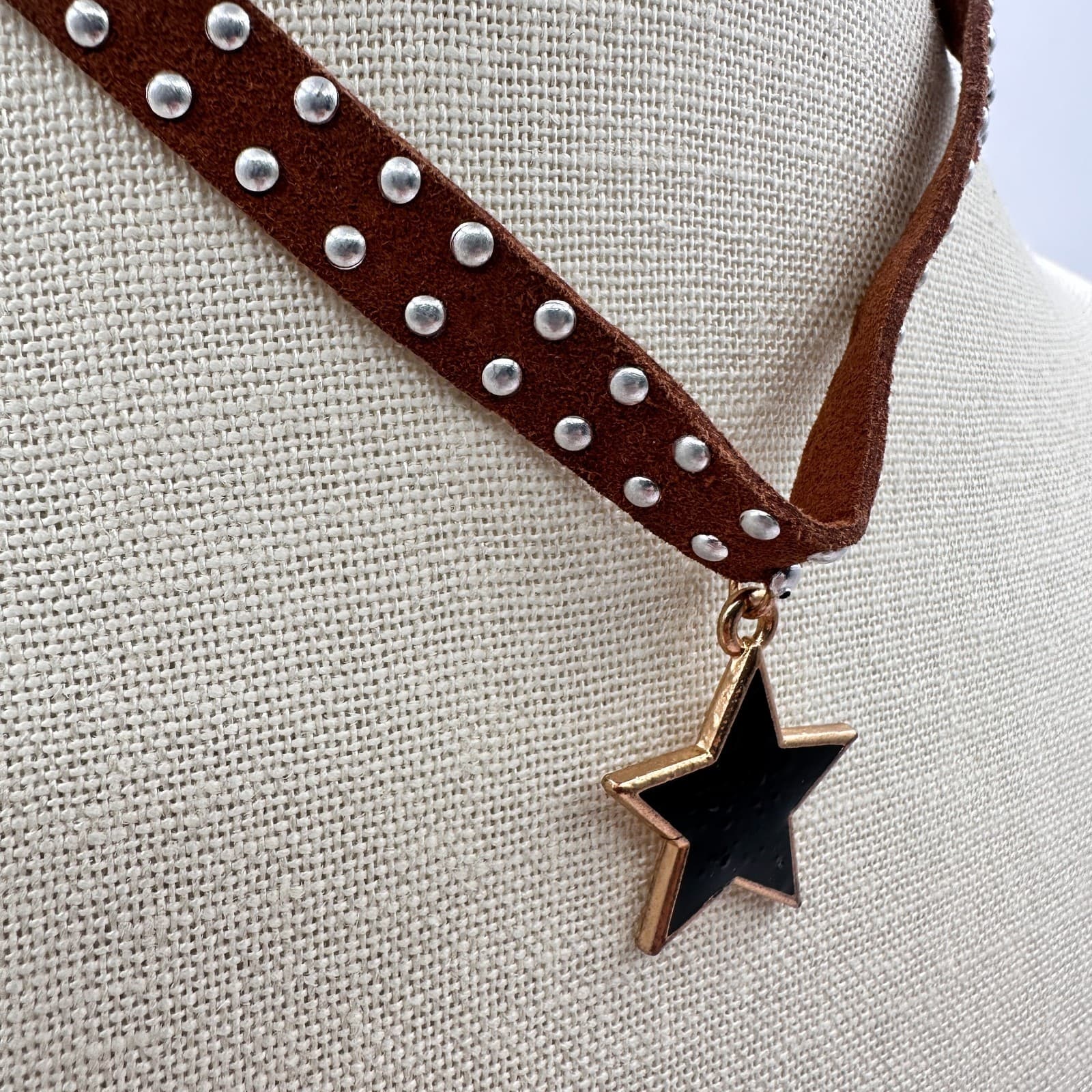 Vintage 90s Brown Studded Black Enamel Star Pendant Necklace Silver Tone Jewelry - Thumbnail 3