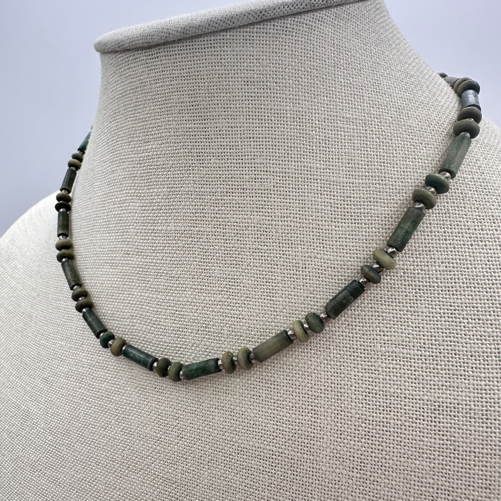 Vintage 90s Green Tube & Flat Disc Stone Beaded Necklace Silver Tone Jewelry - Thumbnail 6