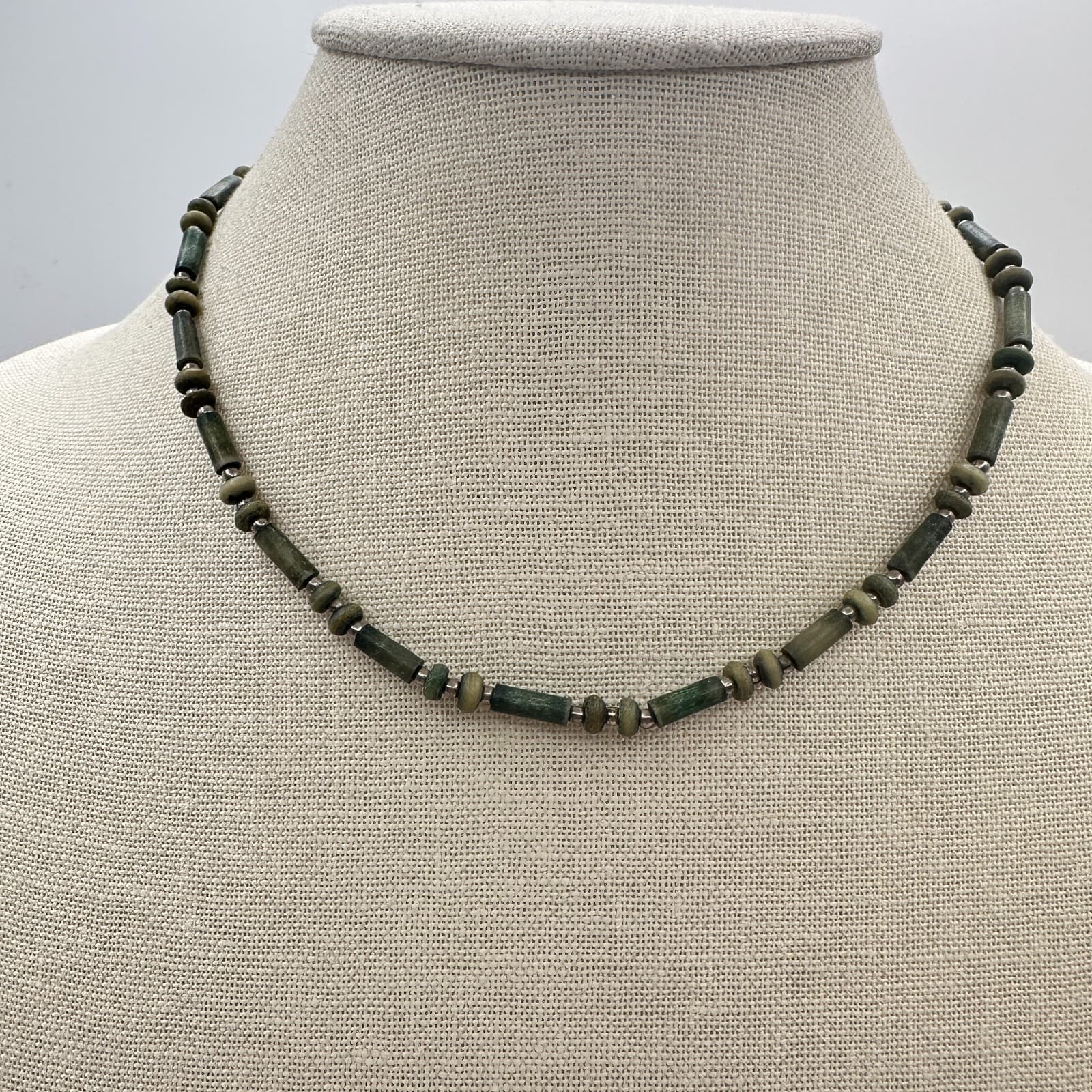 Vintage 90s Green Tube & Flat Disc Stone Beaded Necklace Silver Tone Jewelry - Image 1