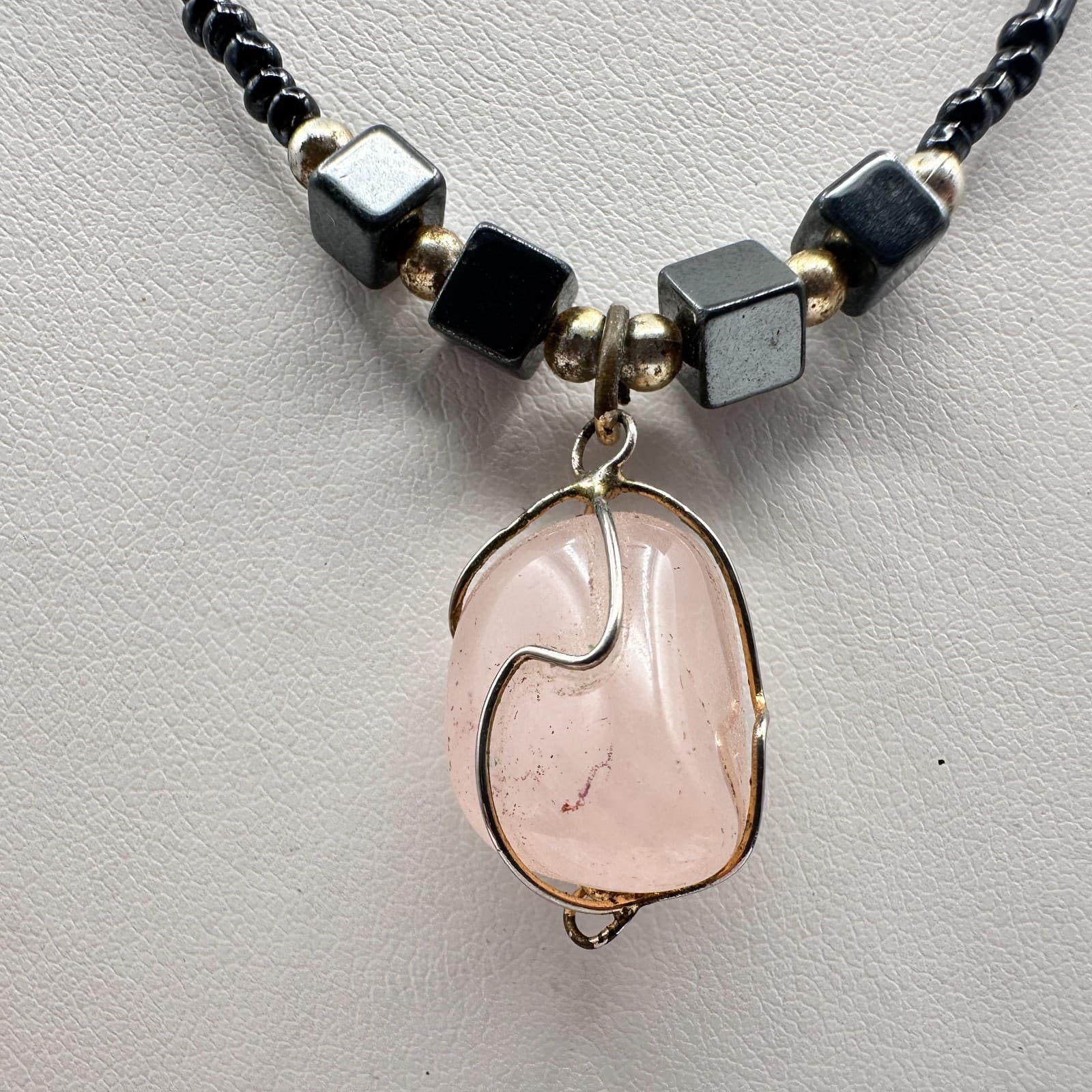 Vintage 90s Rose Quartz Black Beaded Wire Wrapped Pendant Necklace Jewelry - Thumbnail 5