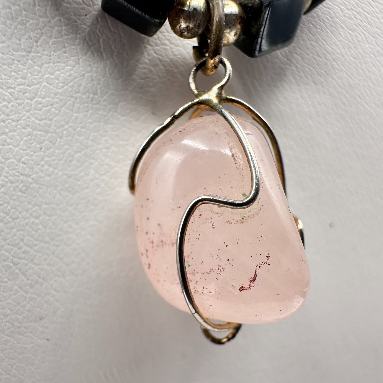Vintage 90s Rose Quartz Black Beaded Wire Wrapped Pendant Necklace Jewelry - Thumbnail 6