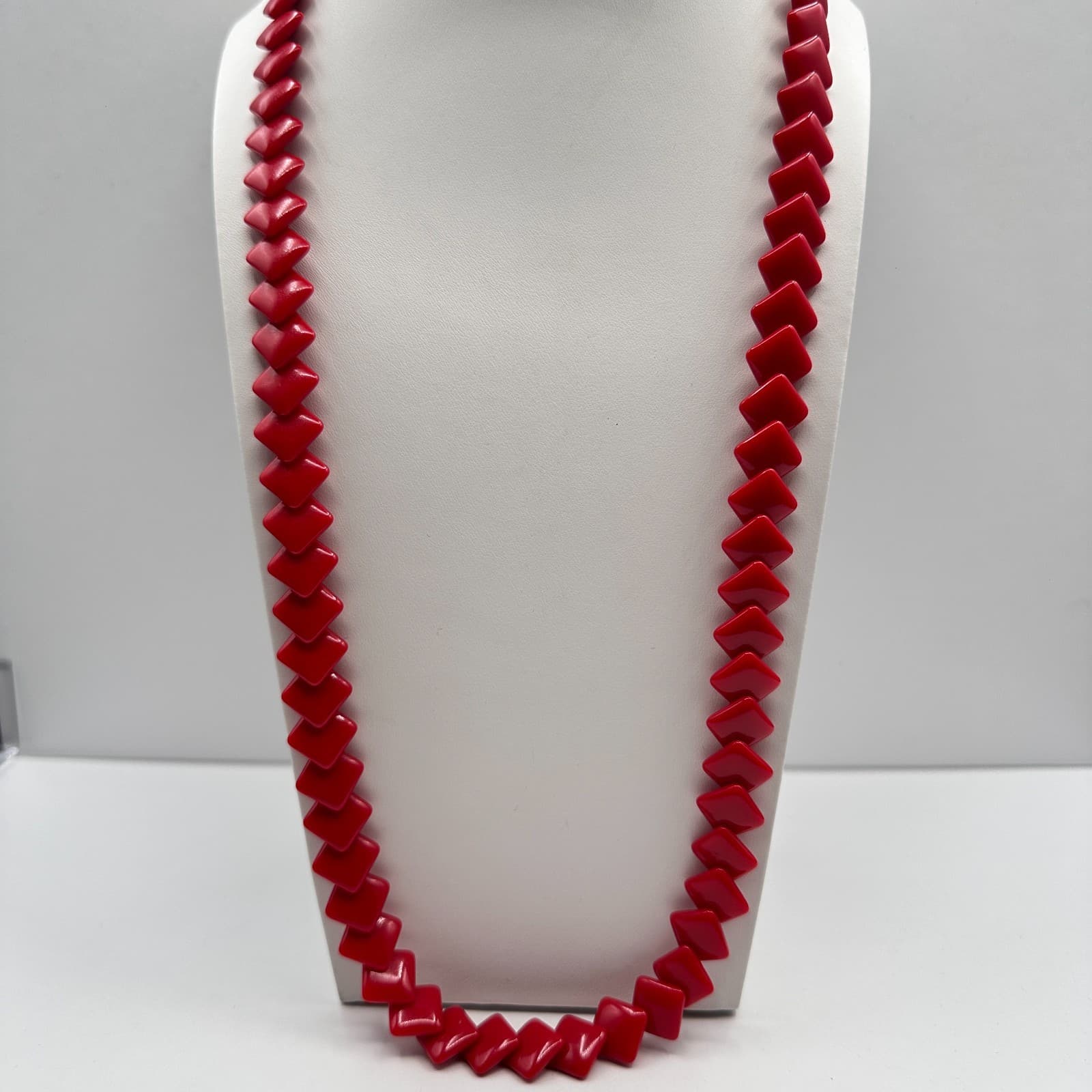 Vintage 90s Red Square Shape Beaded Necklace Statement Womens Jewelry - Thumbnail 2