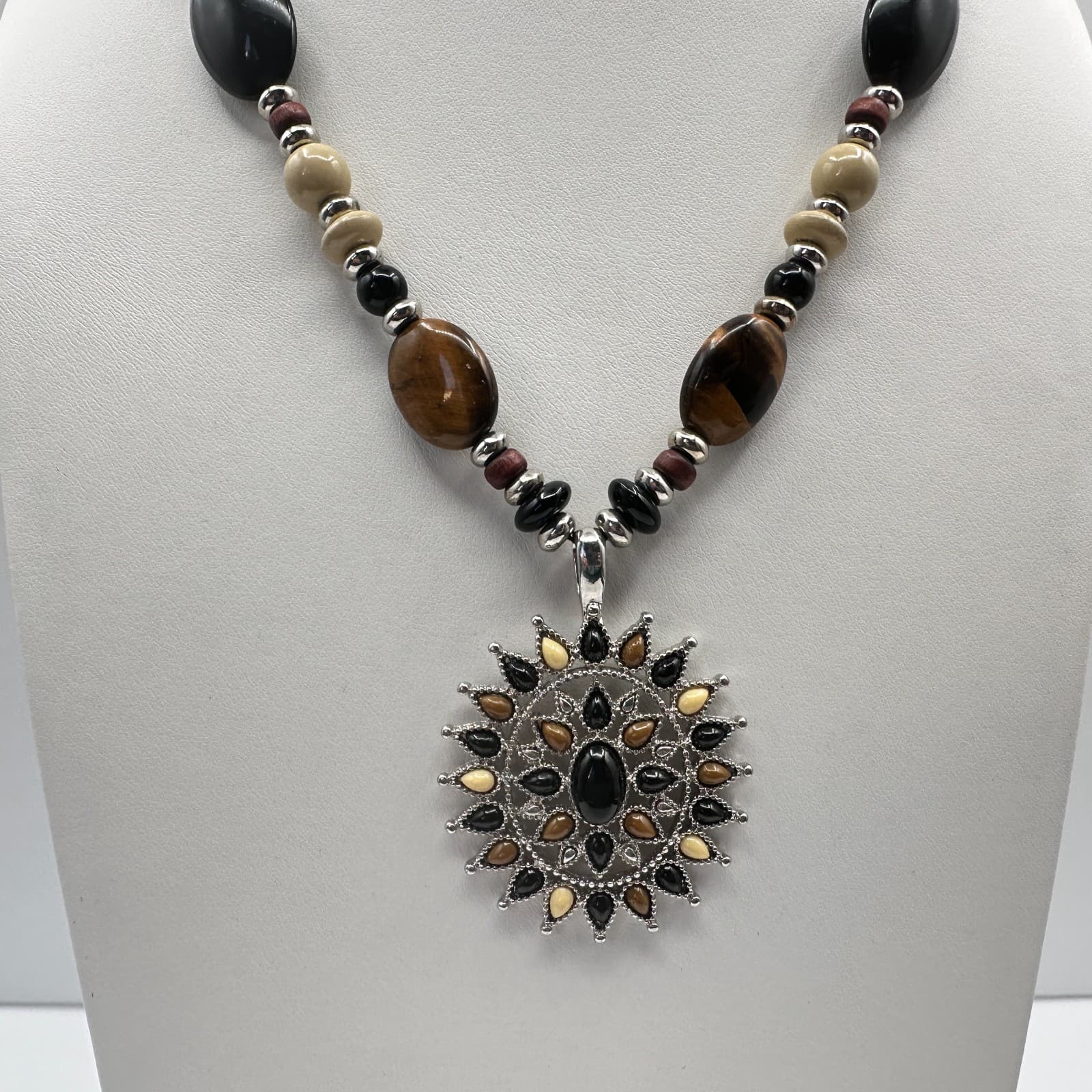 Vintage 90s Chaps Silver Tone Beaded Sunburst Pendant Necklace Women's Jewelry - Thumbnail 4