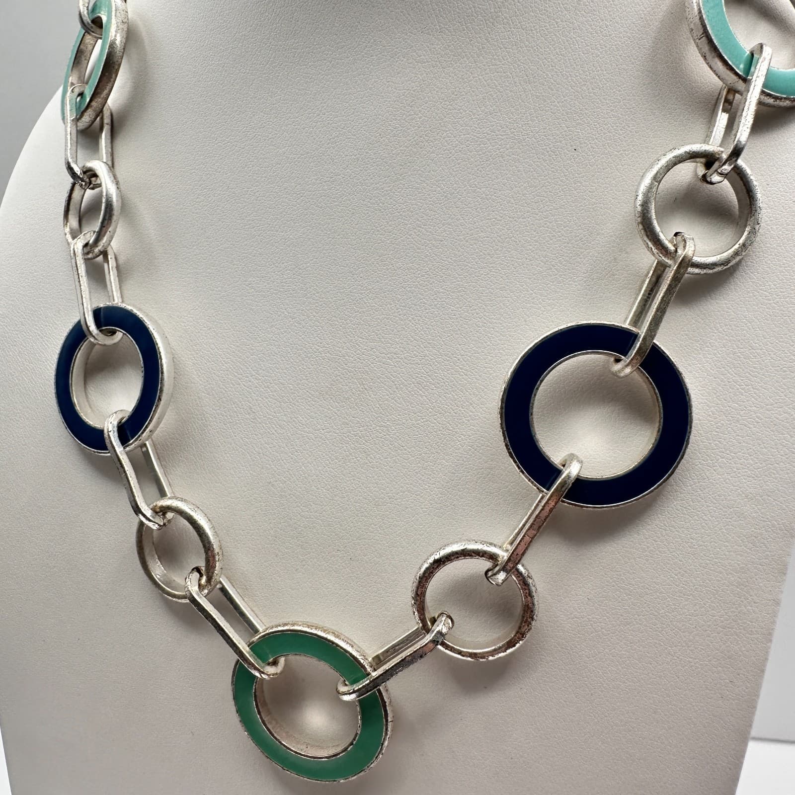 Vintage 90s Silver Tone Enamel Circle Link Statement Necklace Classic Jewelry - Thumbnail 7