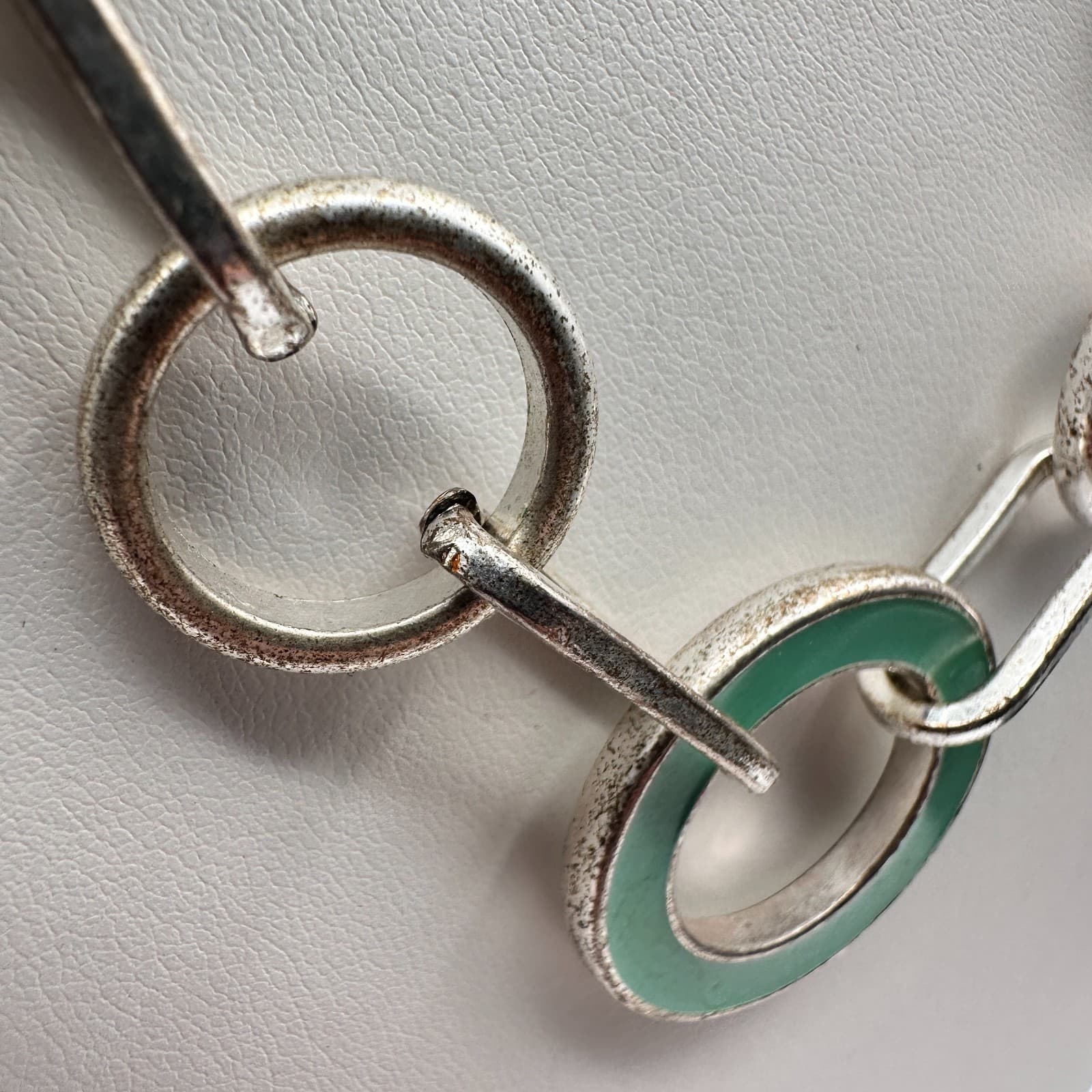 Vintage 90s Silver Tone Enamel Circle Link Statement Necklace Classic Jewelry - Thumbnail 6