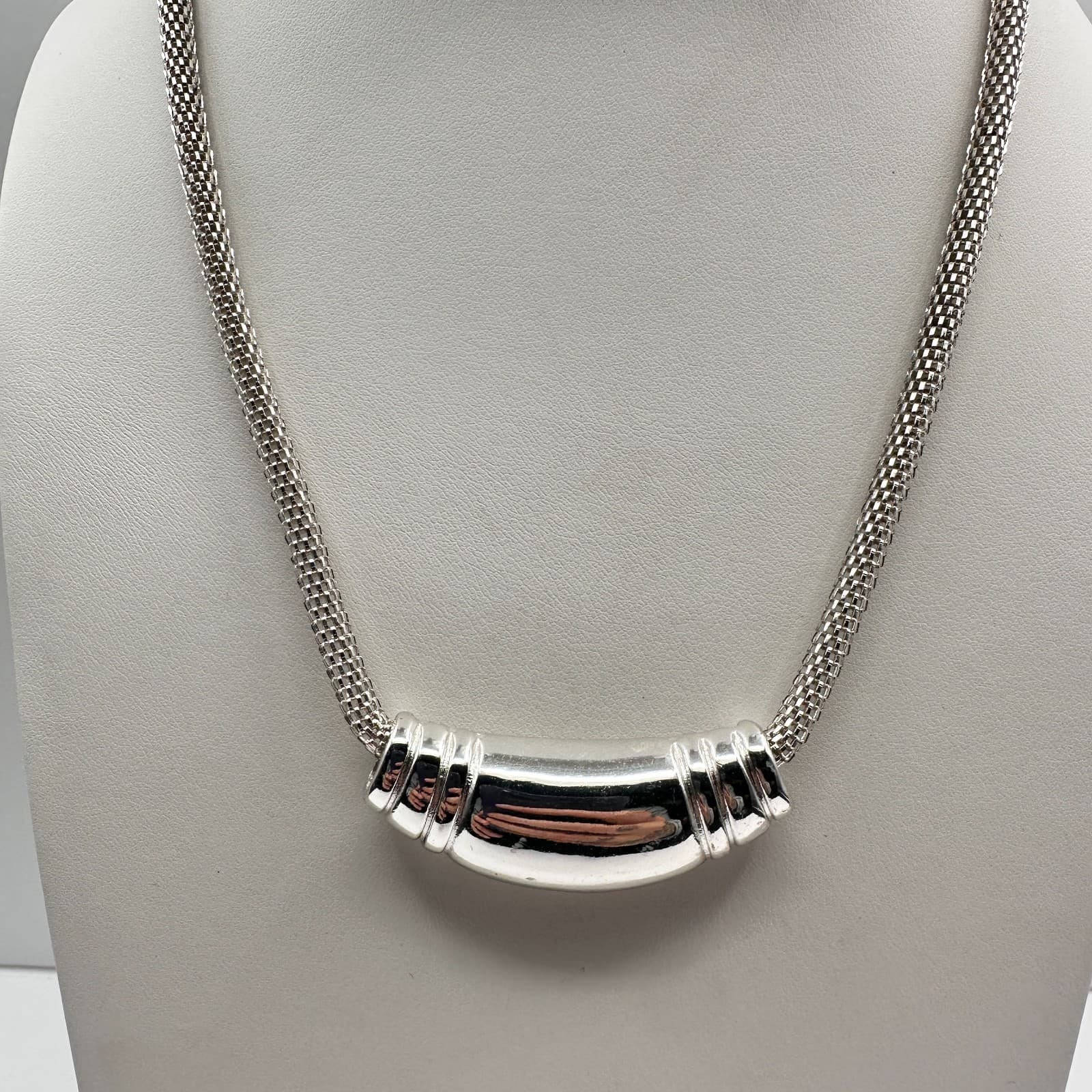 Vintage 90s LC Silver Tone Bold Curved Bar Mesh Chain Necklace Minimalist - Image 1