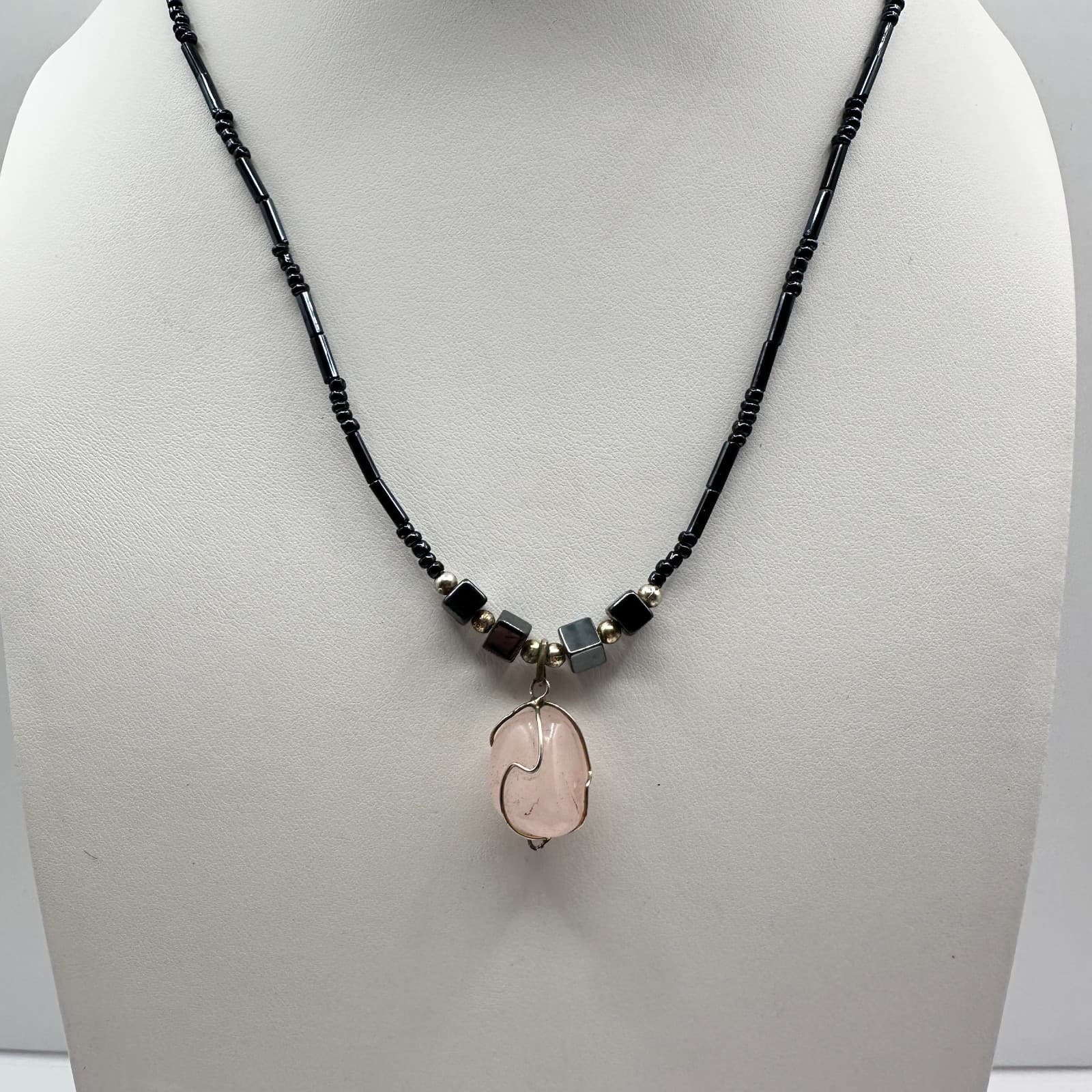 Vintage 90s Rose Quartz Black Beaded Wire Wrapped Pendant Necklace Jewelry - Thumbnail 4