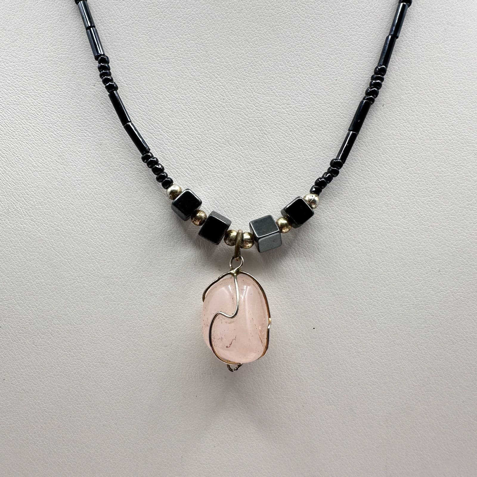 Vintage 90s Rose Quartz Black Beaded Wire Wrapped Pendant Necklace Jewelry - Thumbnail 3