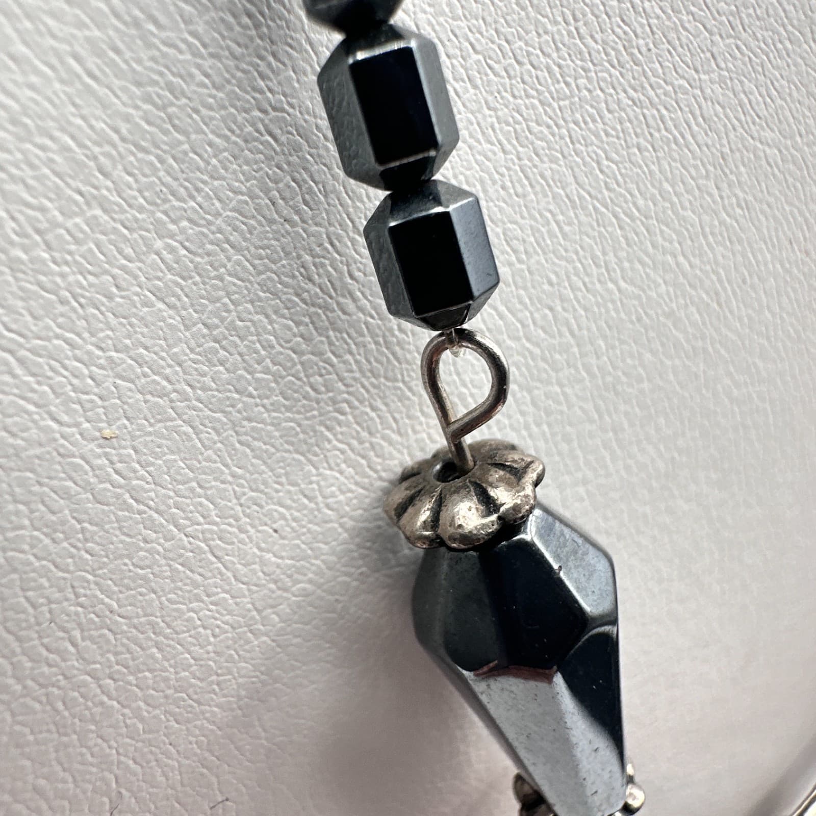 Vintage 90s Hematite Stone Fringe Necklace Silver Tone Dangle Boho Chic Jewelry - Thumbnail 7