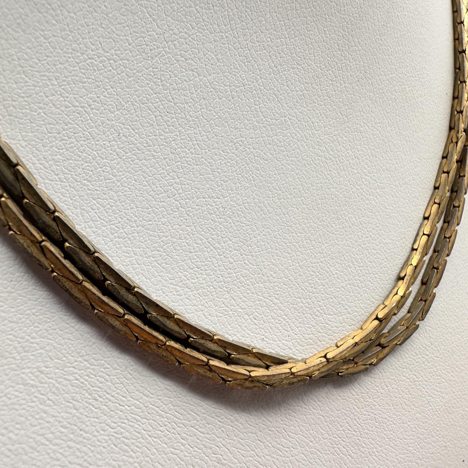 Vintage 90s Gold Tone Herringbone Double Strand Necklace Minimalist Fashion - Thumbnail 3