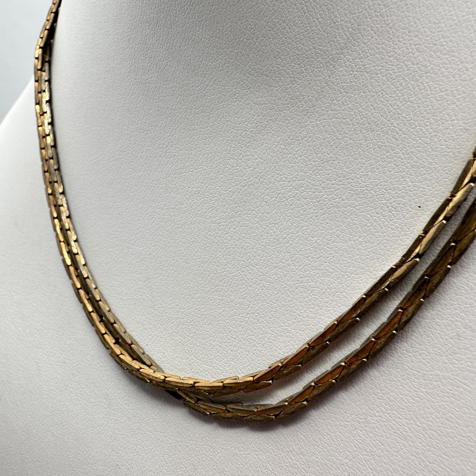 Vintage 90s Gold Tone Herringbone Double Strand Necklace Minimalist Fashion - Thumbnail 6
