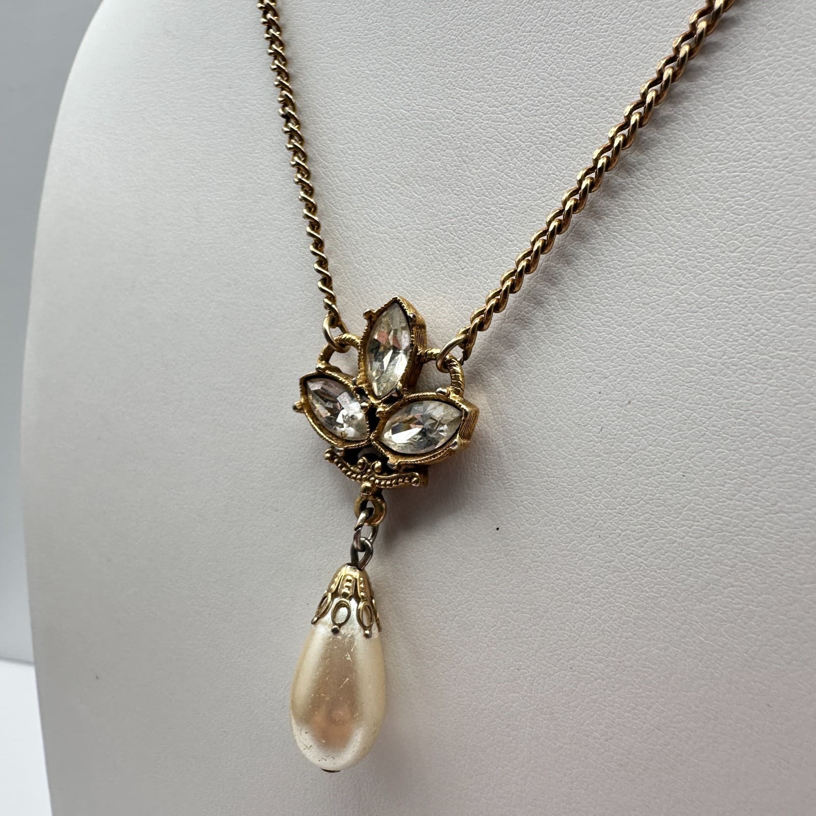 Vintage 90s Gold Tone Faux Pearl Teardrop Marquise Rhinestone Pendant Necklace - Thumbnail 5