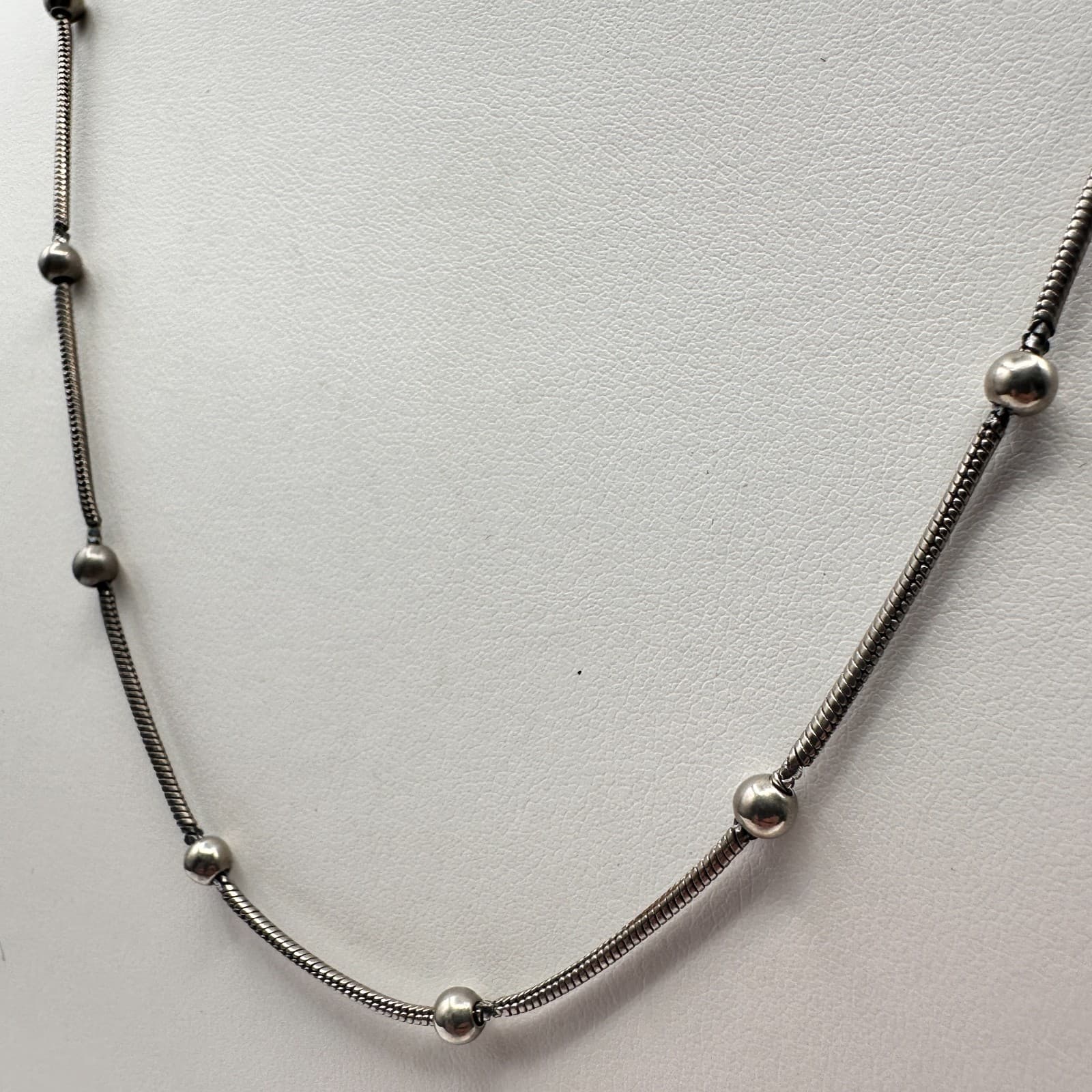 Vintage 90s Silver Tone Snake Chain Necklace Minimalist Station Beaded Jewelry - Thumbnail 5