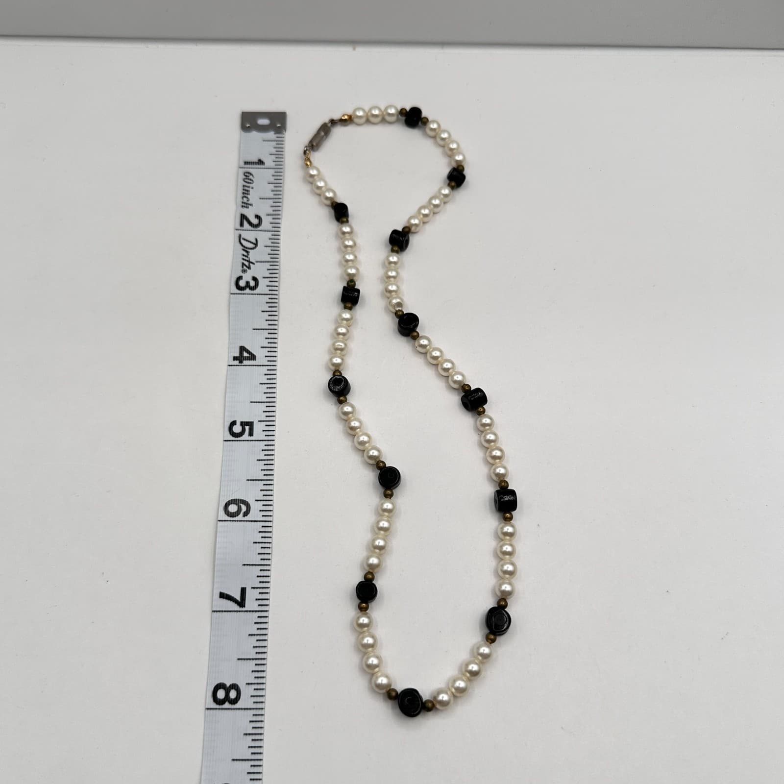 Vintage 90s Cream Pearl & Black Onyx Style Bead Necklace Boho Classic Jewelry - Thumbnail 7