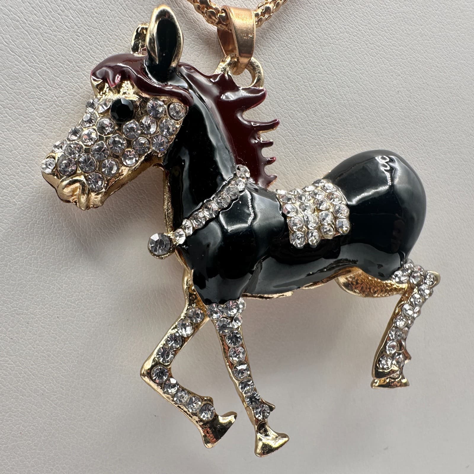 Vintage Y2K Betsy Johnson Horse Pendant Necklace Gold Tone Rhinestone Jewelry - Thumbnail 4