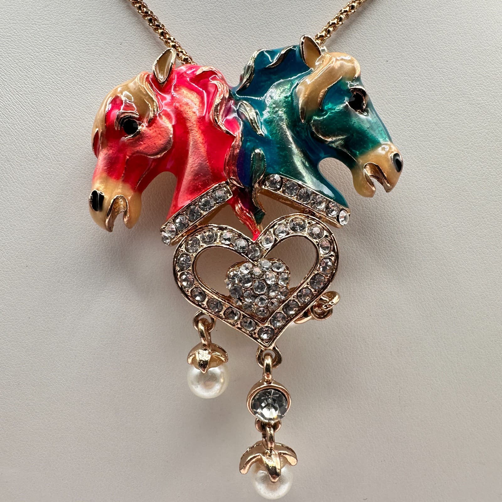 Vintage Y2k Betsy Johnson Rhinestone Pearl Horse Head Heart Pendant Necklace - Thumbnail 3