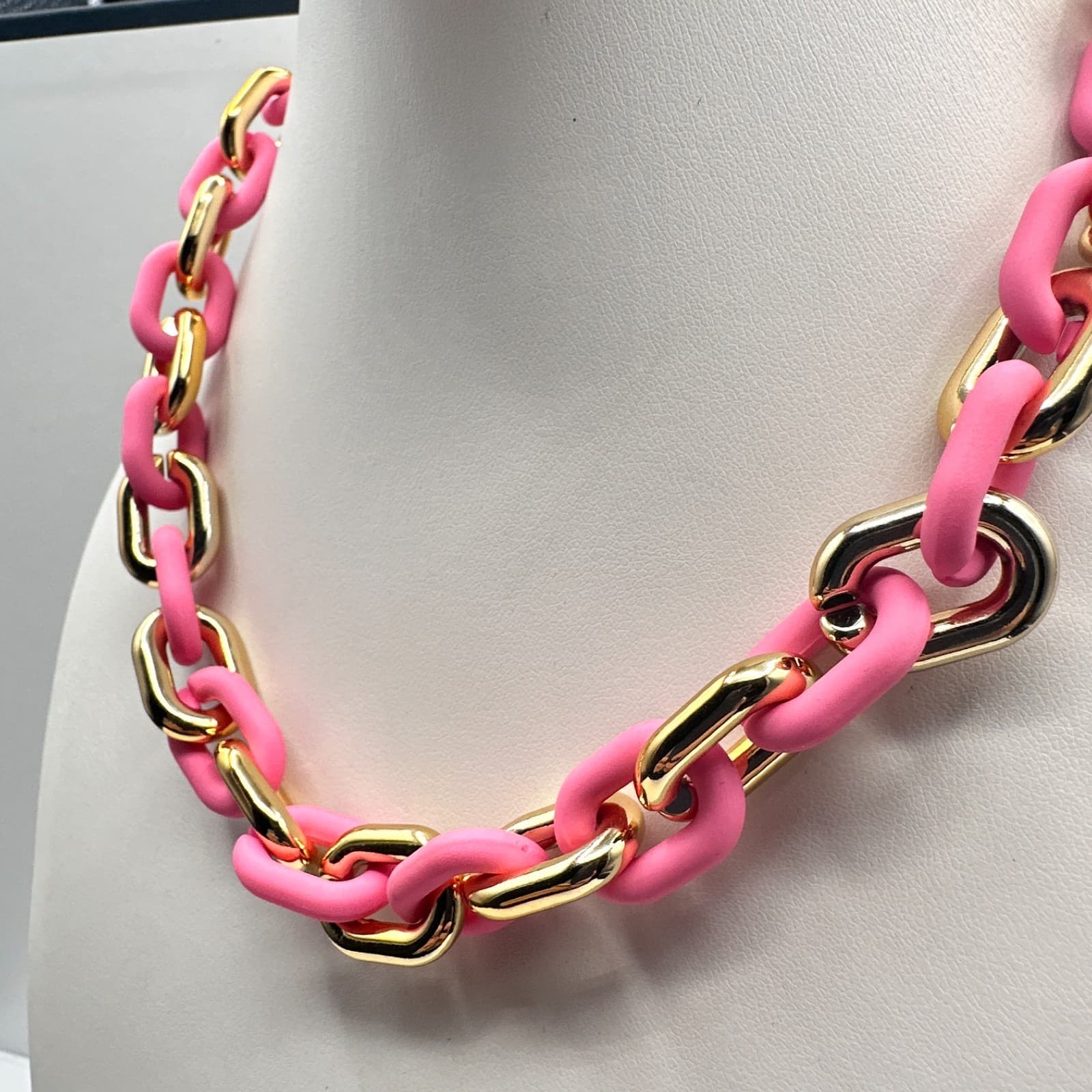 Modern Y2K Pink Gold Tone Chunky Link Chain Necklace Women's Jewelry - Thumbnail 7