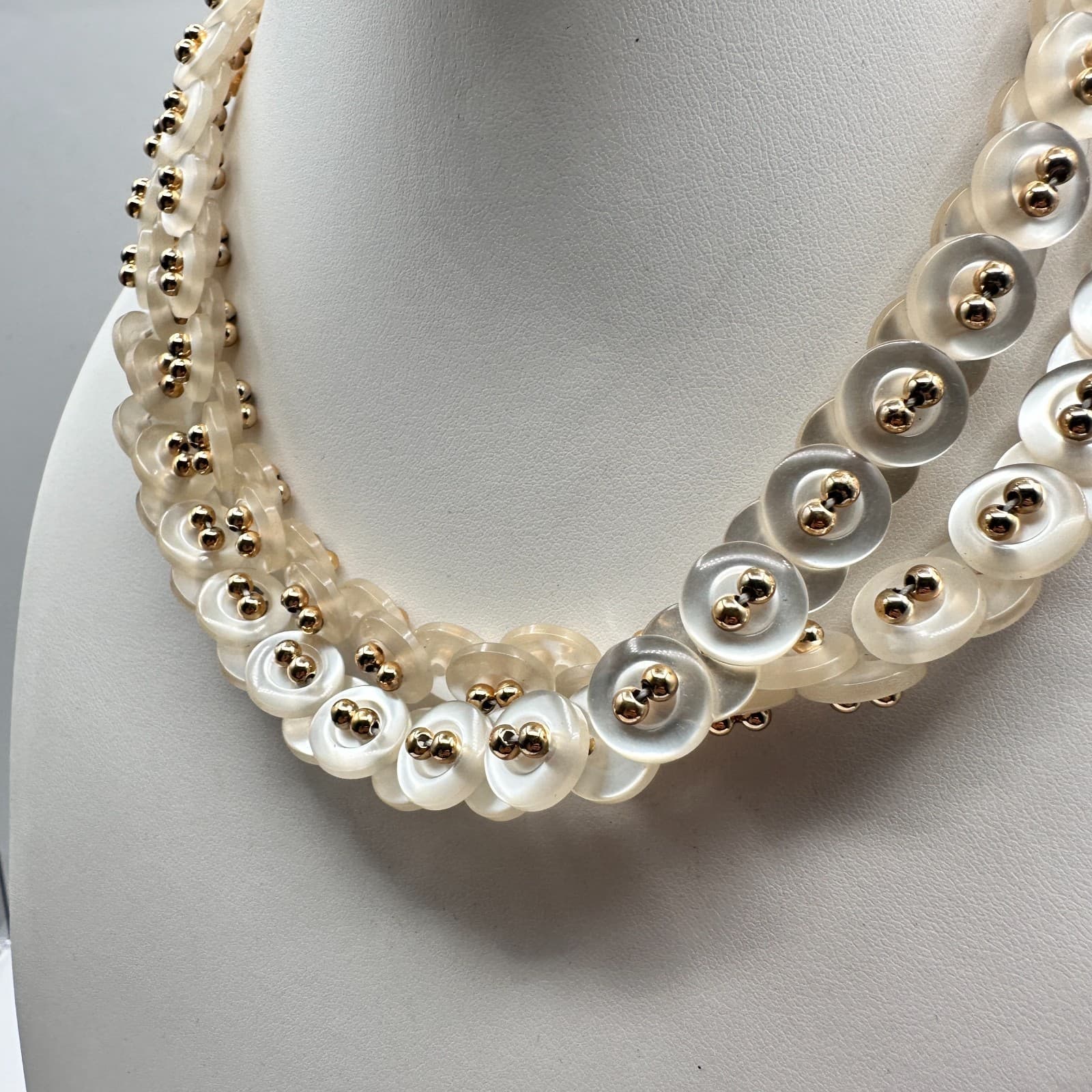 Vintage 90s White MOP Shell Button Collar Necklace Gold Tone Beads Runway Style - Thumbnail 7