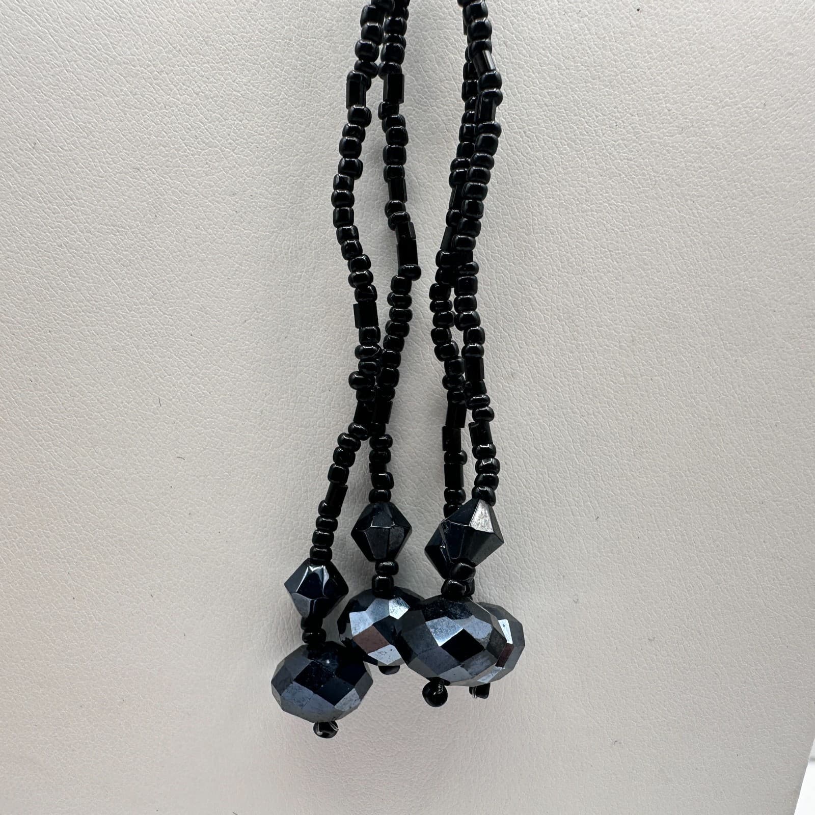 Vintage 90s Black Seed Bead Lariat Necklace Faceted Glass Tassel Boho Jewelry - Thumbnail 6