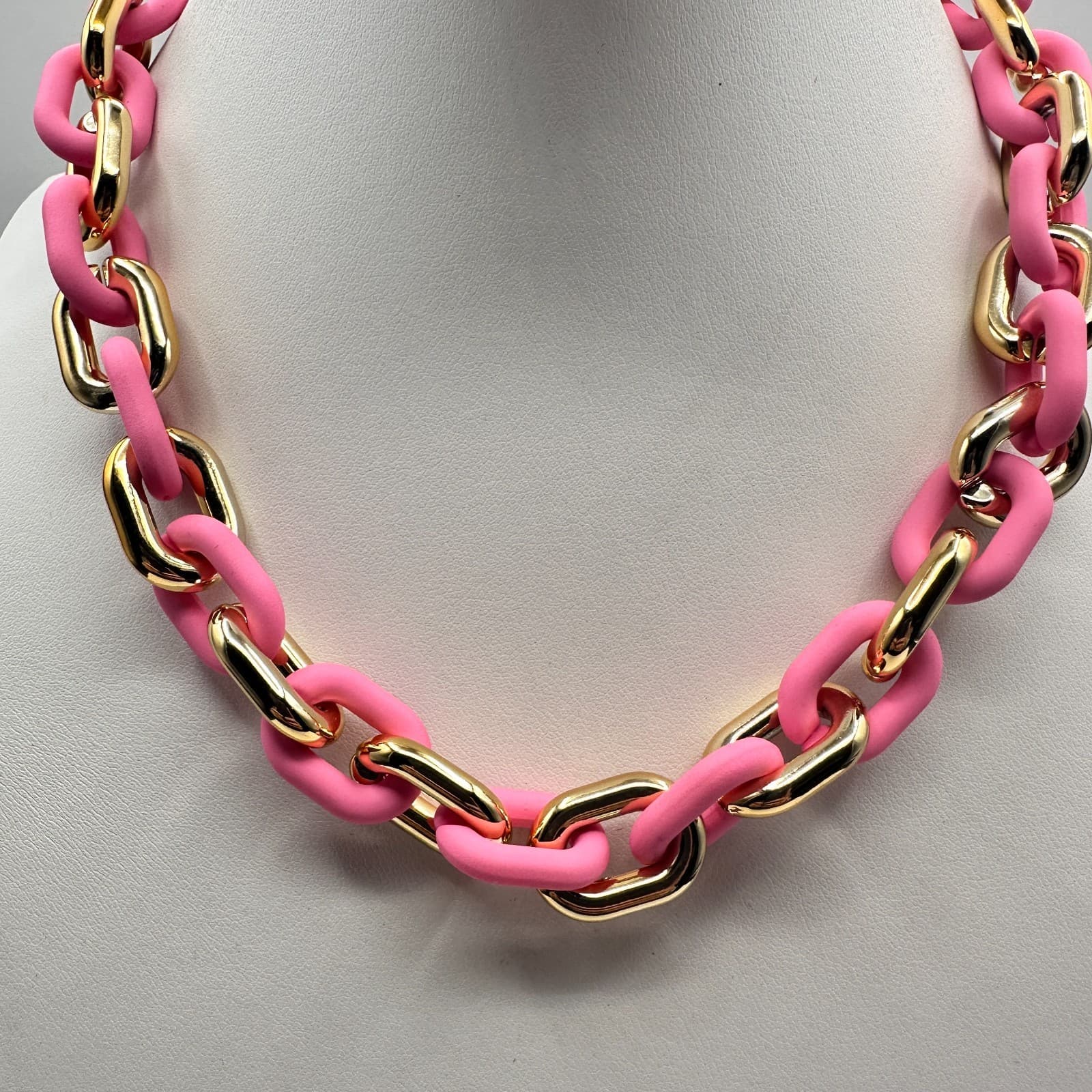 Modern Y2K Pink Gold Tone Chunky Link Chain Necklace Women's Jewelry - Thumbnail 2