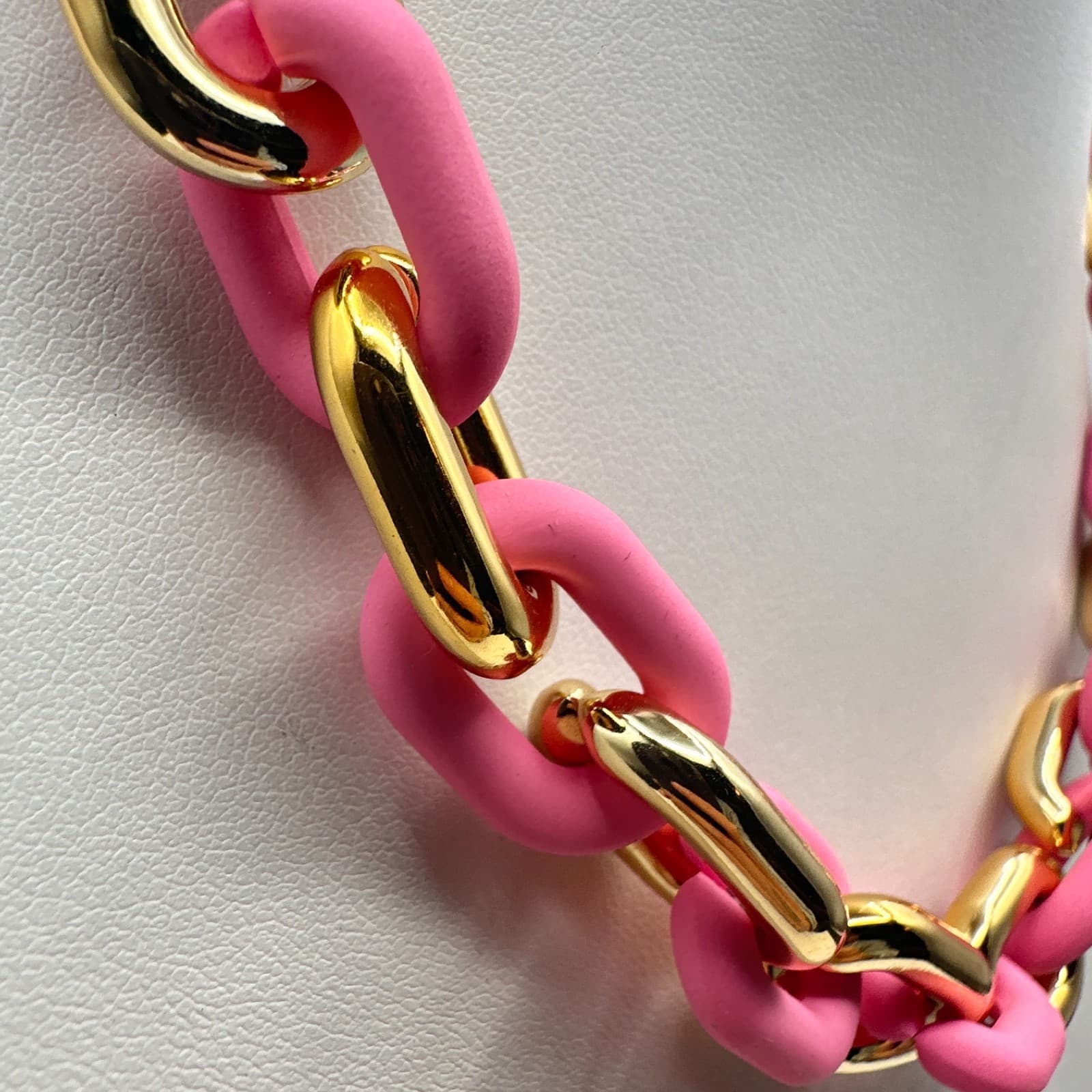 Modern Y2K Pink Gold Tone Chunky Link Chain Necklace Women's Jewelry - Thumbnail 4