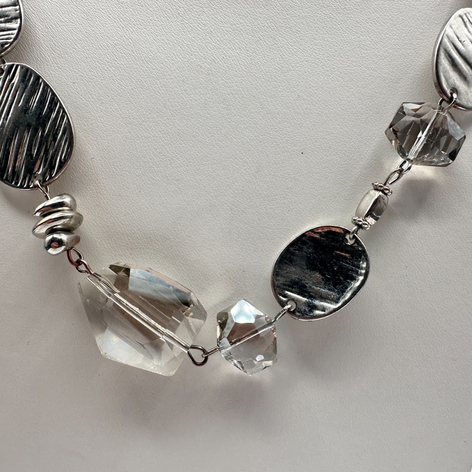 Vintage 90s Silver Tone Textured Disk Clear Glass Beaded Statement Necklace - Thumbnail 6