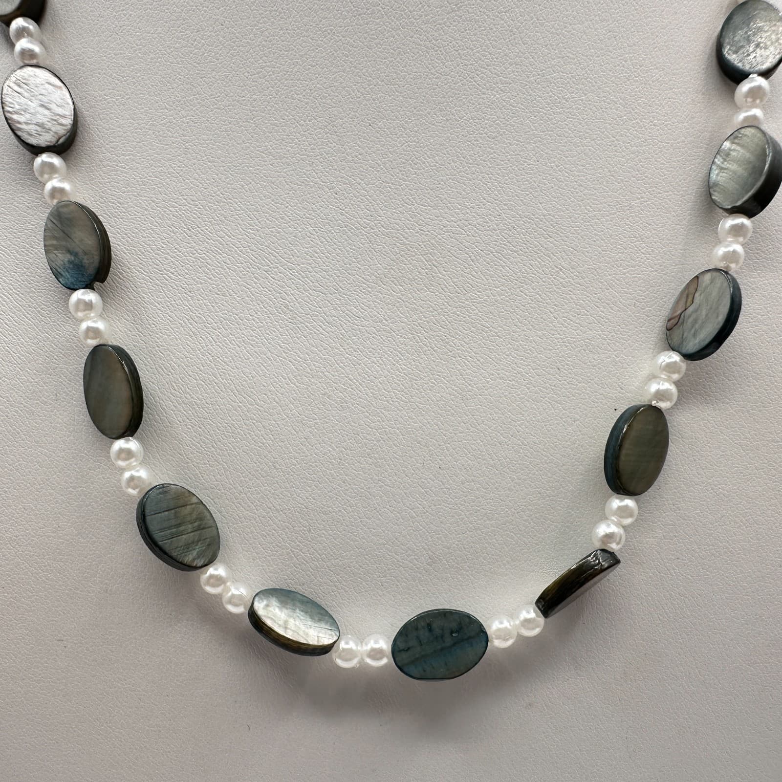 Vintage 90s Beaded Necklace Set Blue Lace Agate Pearl Shell Grey Classic Jewelry - Thumbnail 10