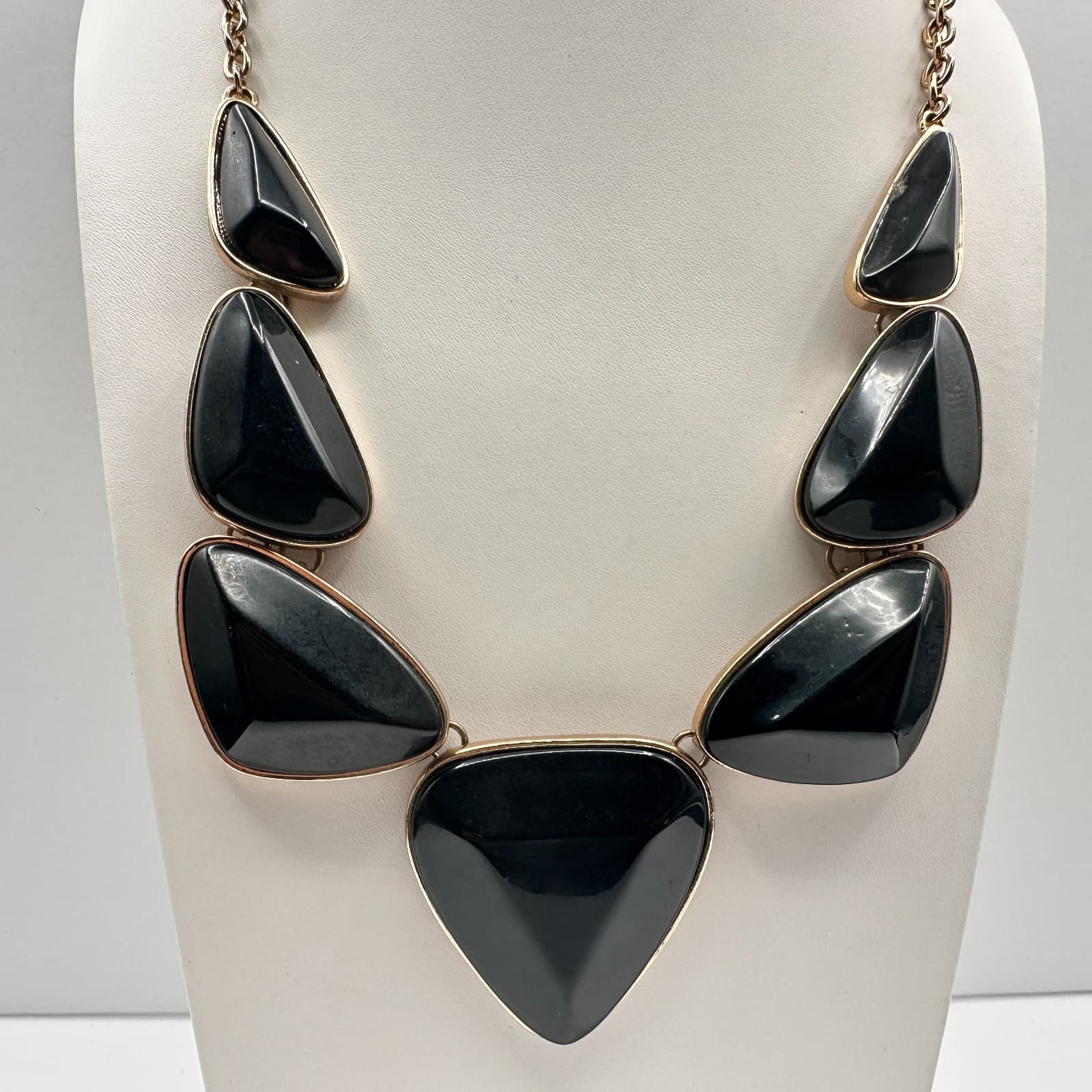 Vintage 90s Black Onyx Style Statement Necklace Gold Tone Geometric Jewelry - Thumbnail 4