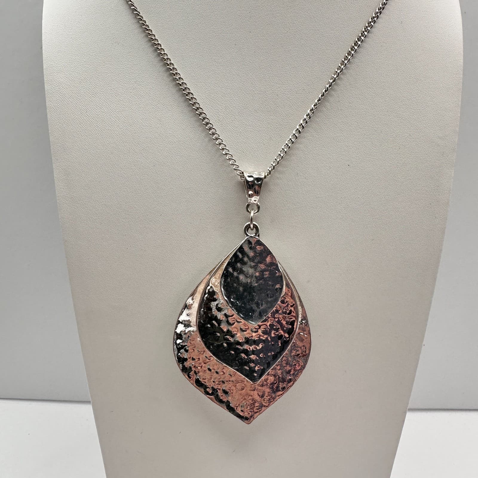 Vintage 90s Hammered Silver Tone Multi-Layer Teardrop Pendant Necklace Statement - Image 1