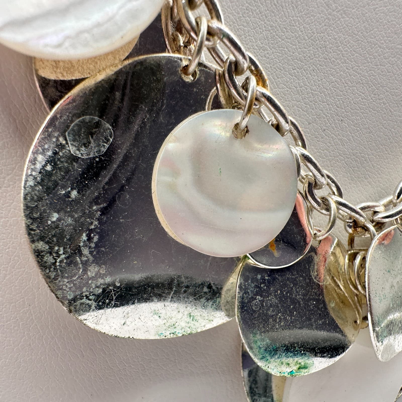 Vintage 90s Mother of Pearl Silver Tone Disc Bib Necklace Suede Cord Jewelry - Thumbnail 4