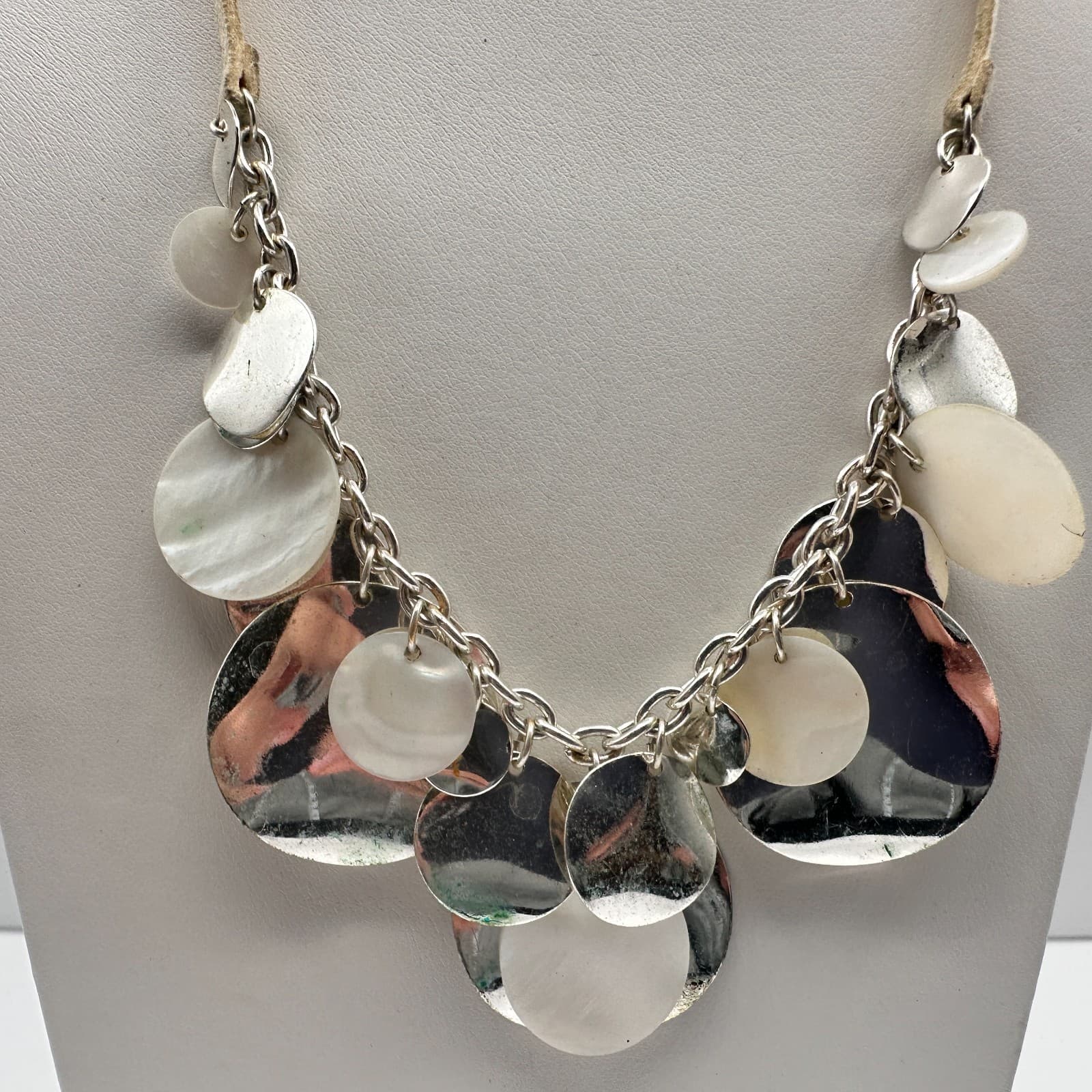 Vintage 90s Mother of Pearl Silver Tone Disc Bib Necklace Suede Cord Jewelry - Thumbnail 3