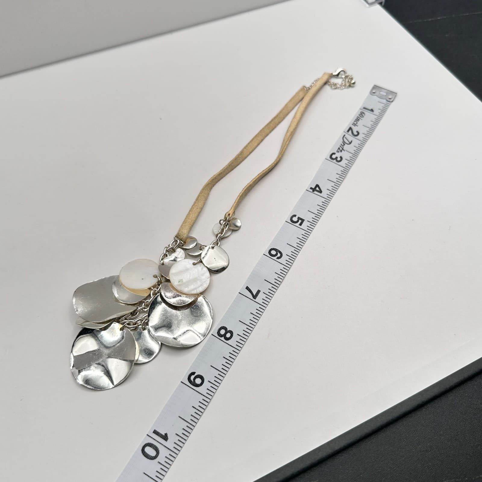 Vintage 90s Mother of Pearl Silver Tone Disc Bib Necklace Suede Cord Jewelry - Thumbnail 9