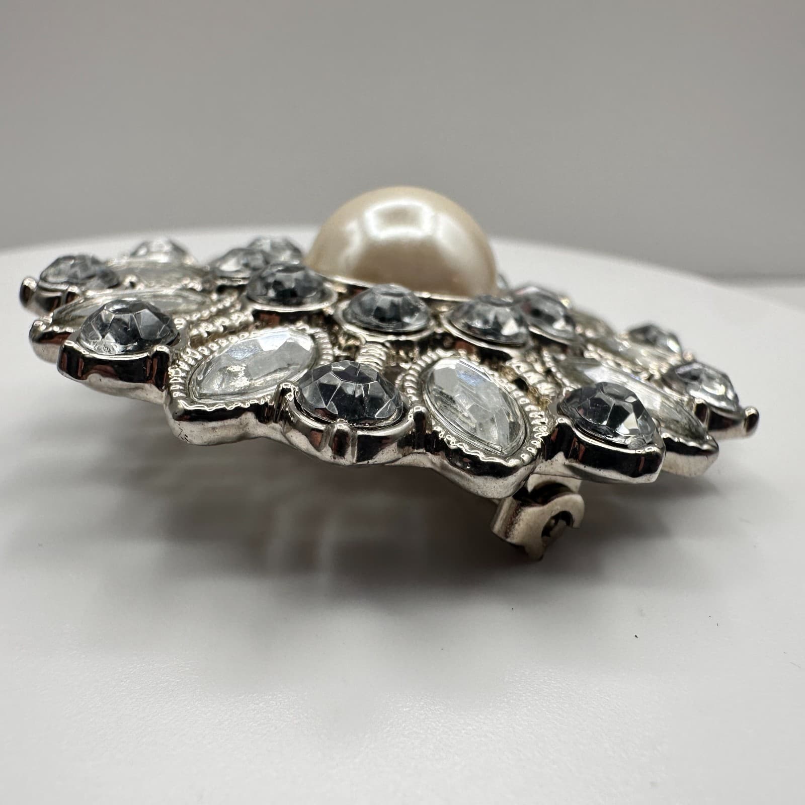 Vintage 90s Silver Tone Faux Pearl Rhinestone Floral Brooch Pendant Estate - Thumbnail 3