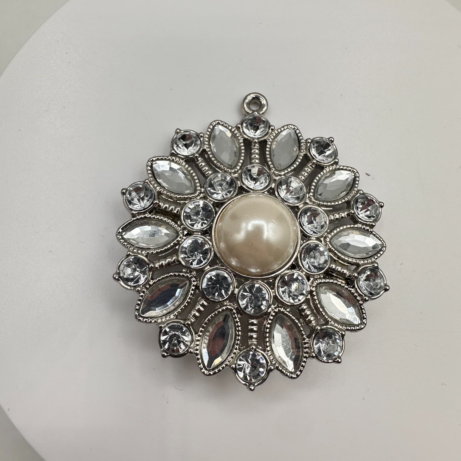 Vintage 90s Silver Tone Faux Pearl Rhinestone Floral Brooch Pendant Estate - Image 1